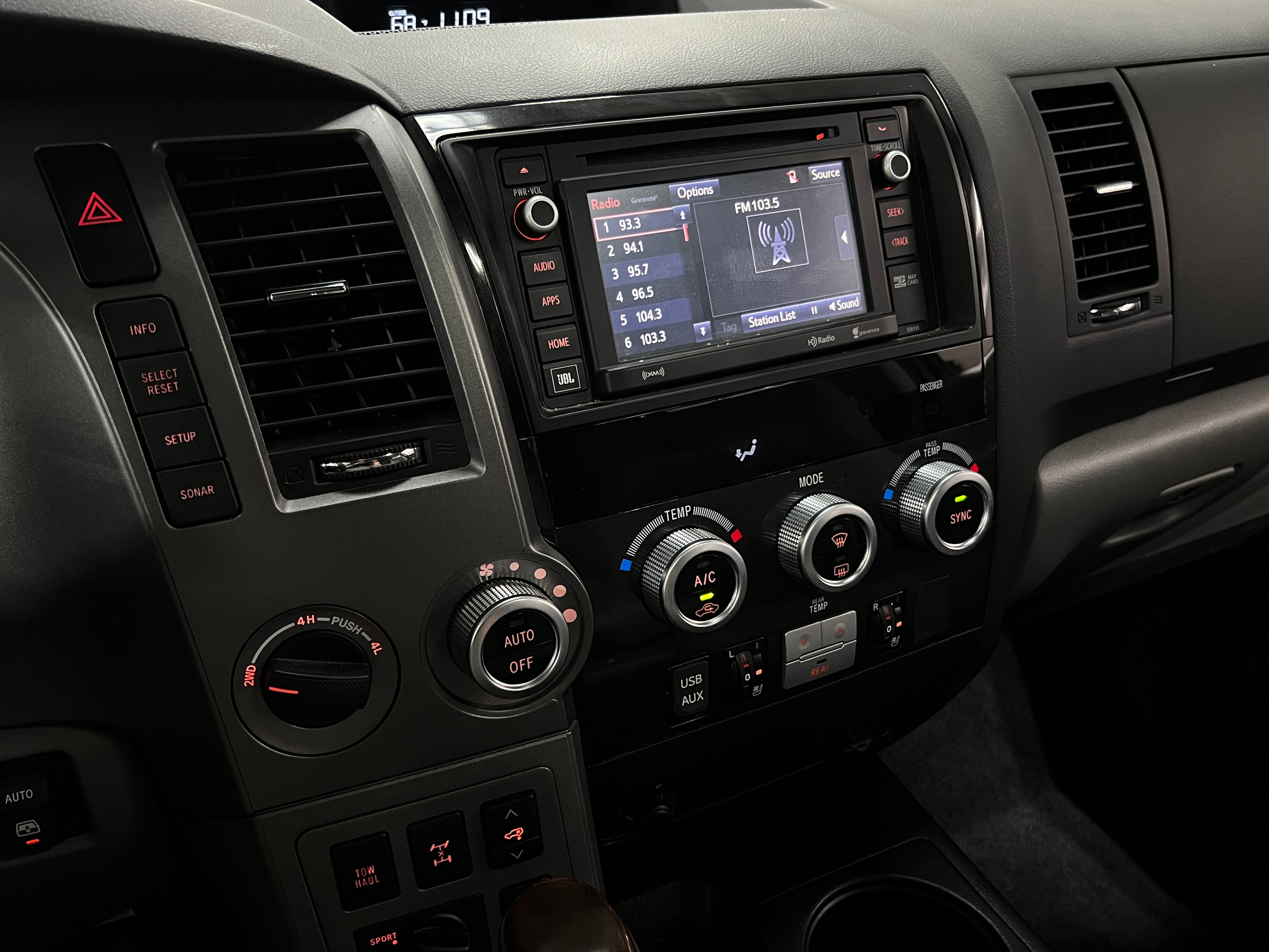 2017 Toyota Sequoia Platinum 3