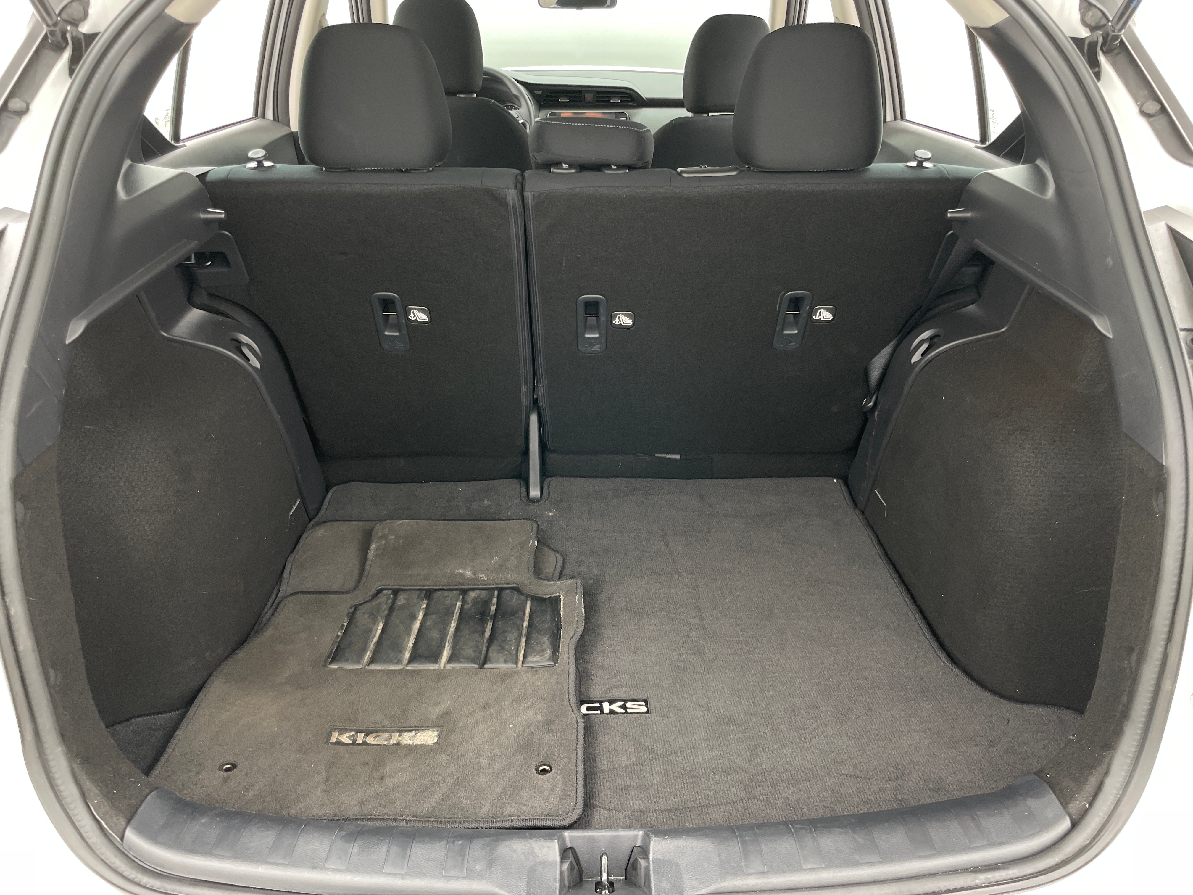 2024 Nissan Kicks SV 7