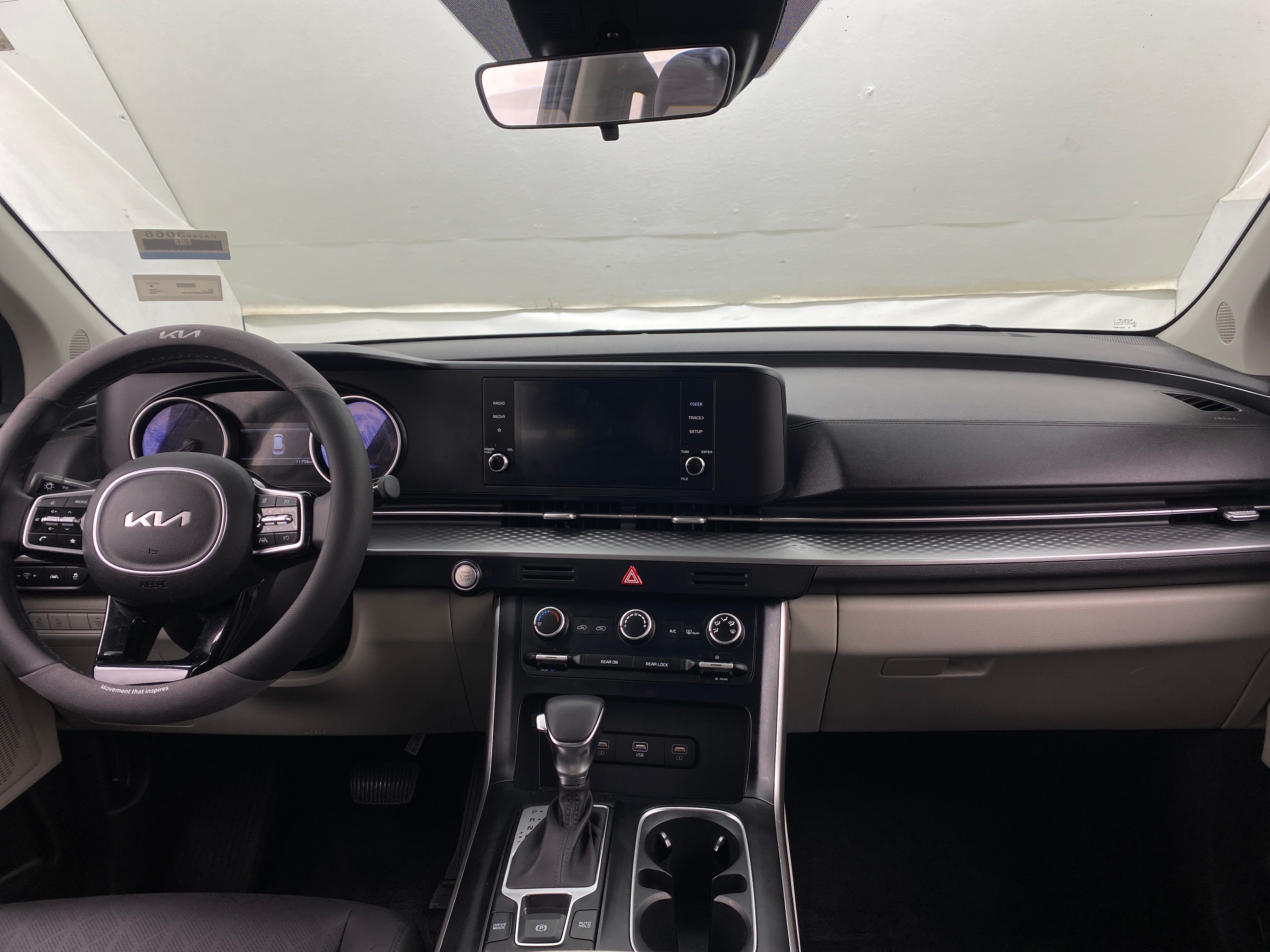 2023 Kia Carnival LX 2