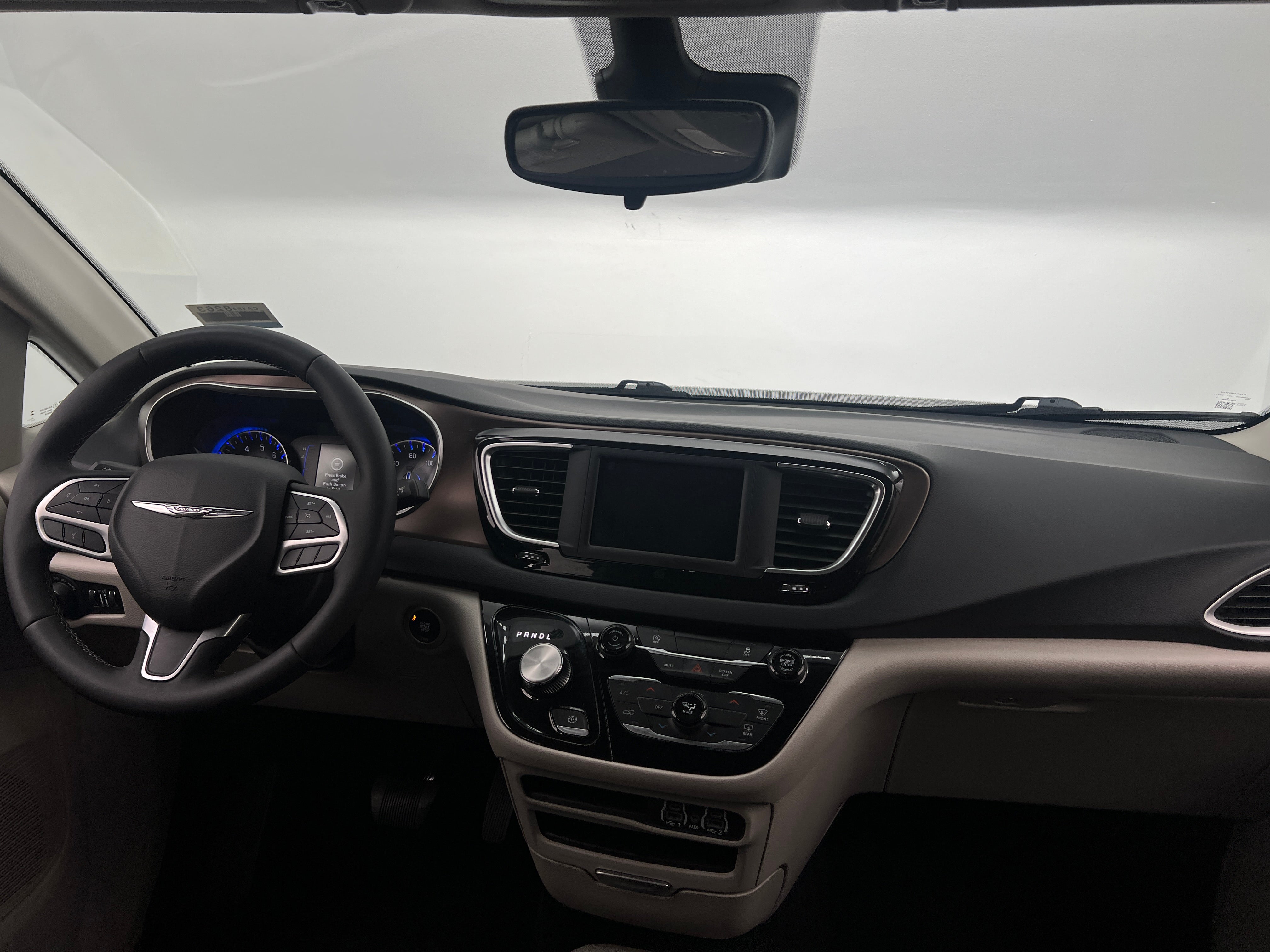 2024 Chrysler Voyager LX 3