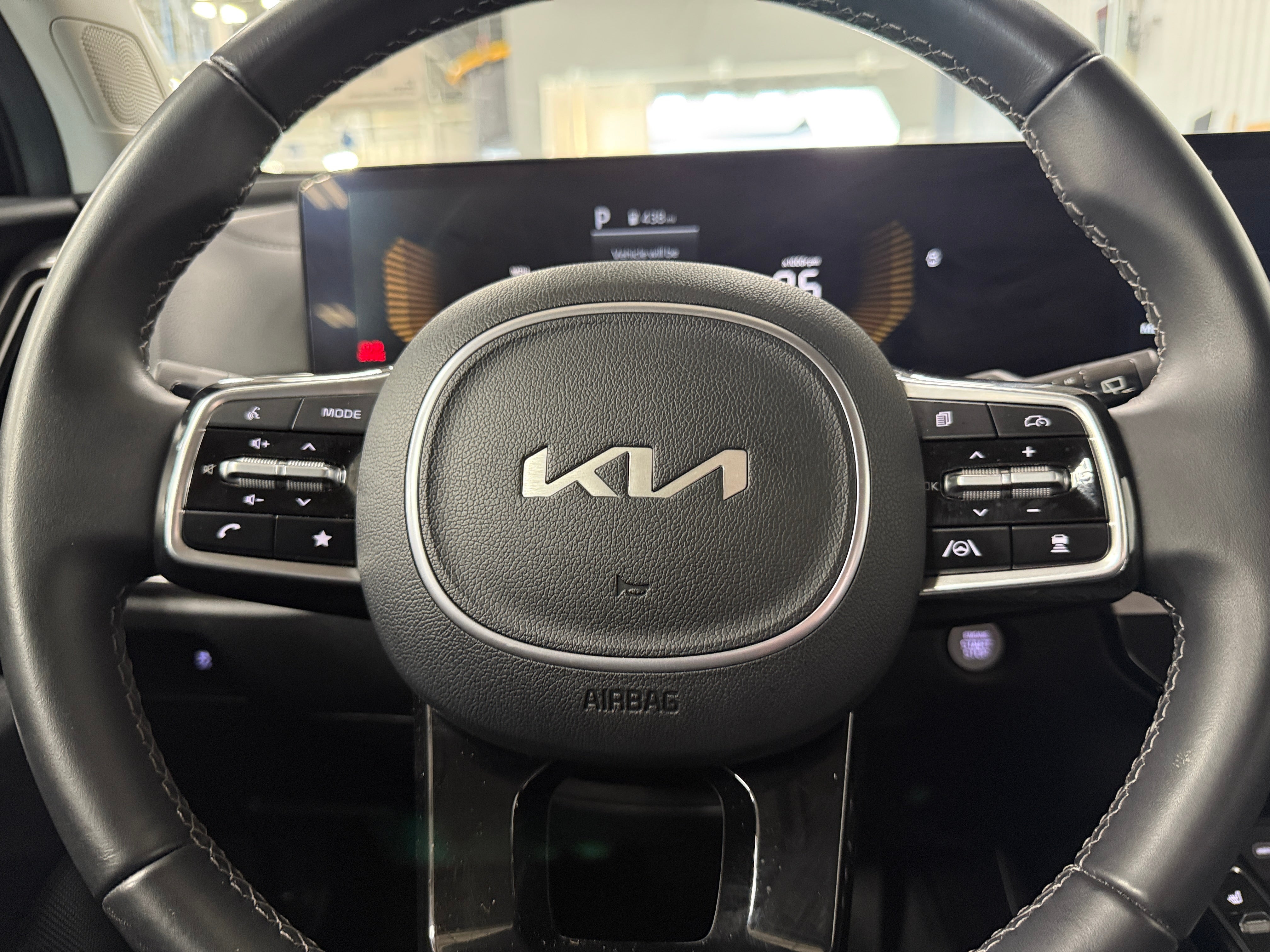 2024 Kia Sorento S 4