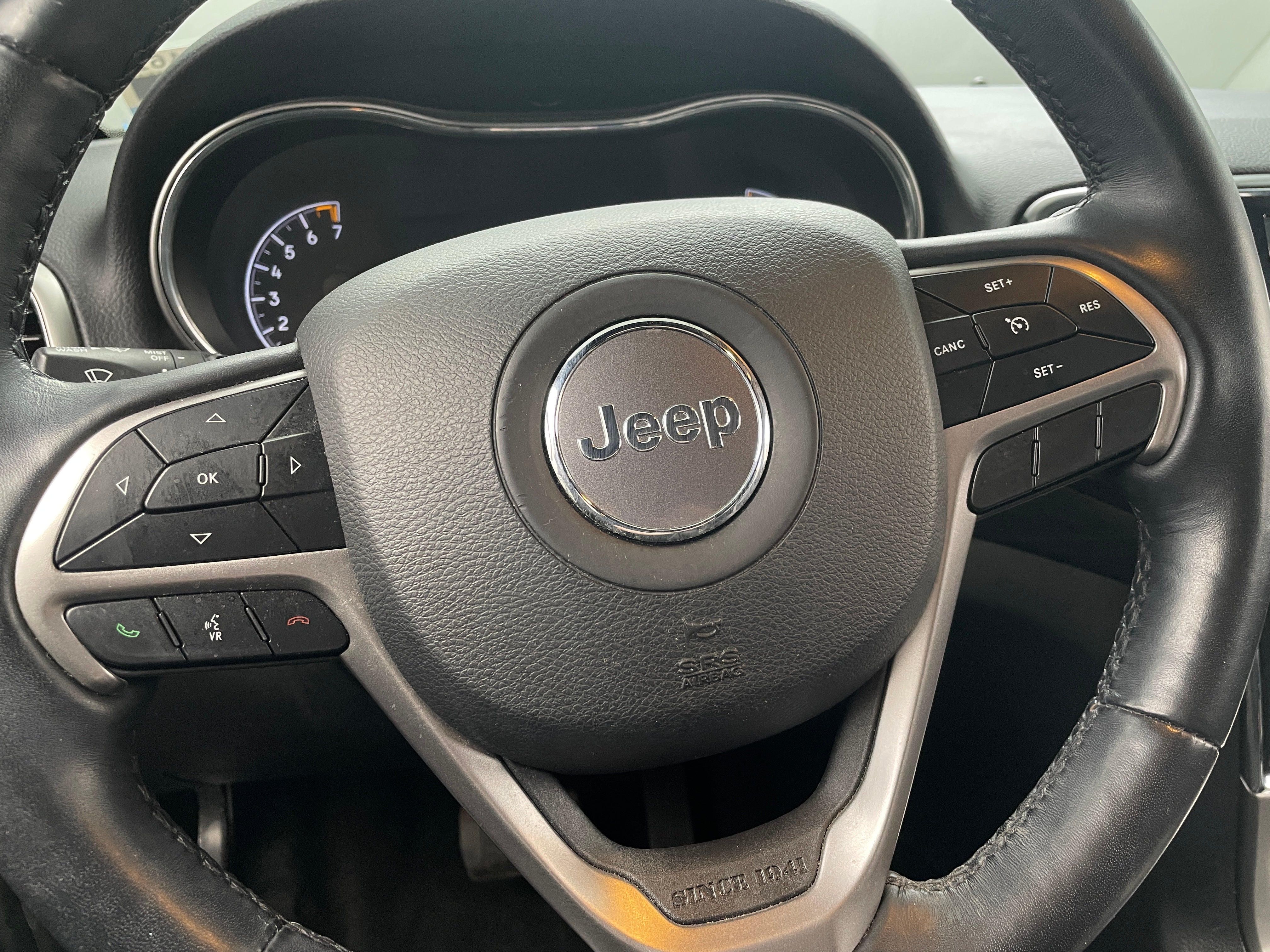 2022 Jeep Grand Cherokee Laredo 5