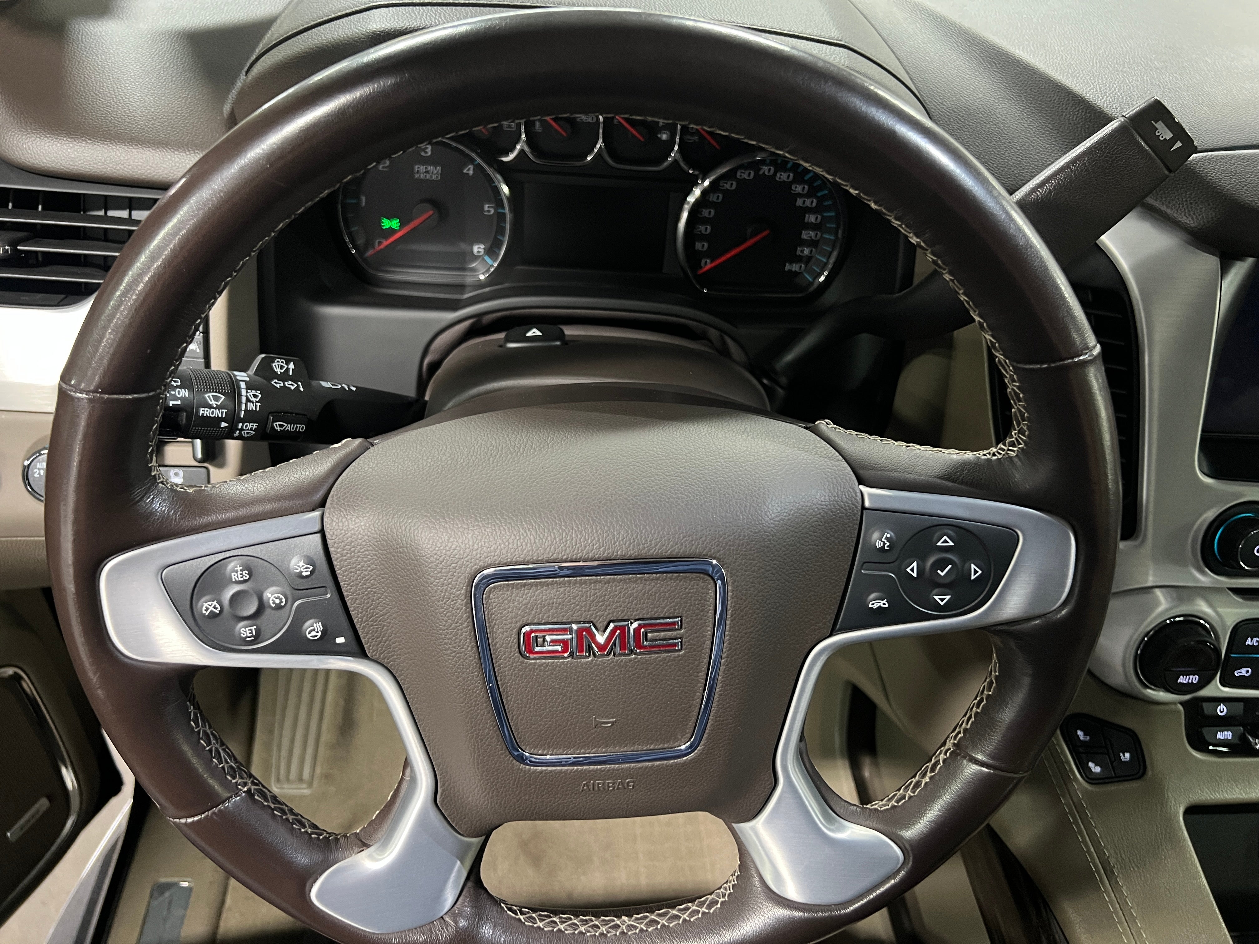 2020 GMC Yukon XL SLT 4