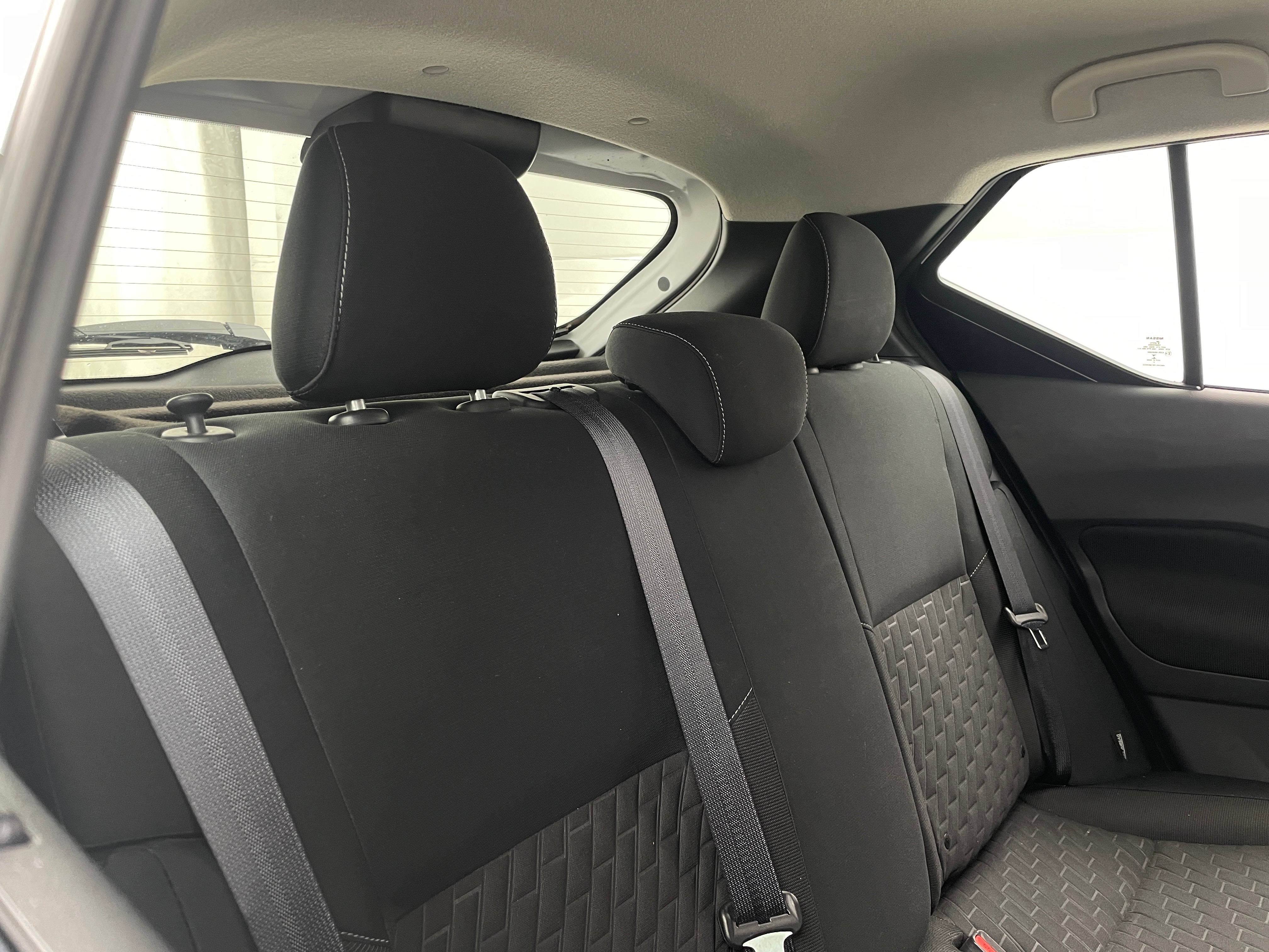 2021 Nissan Kicks S 6