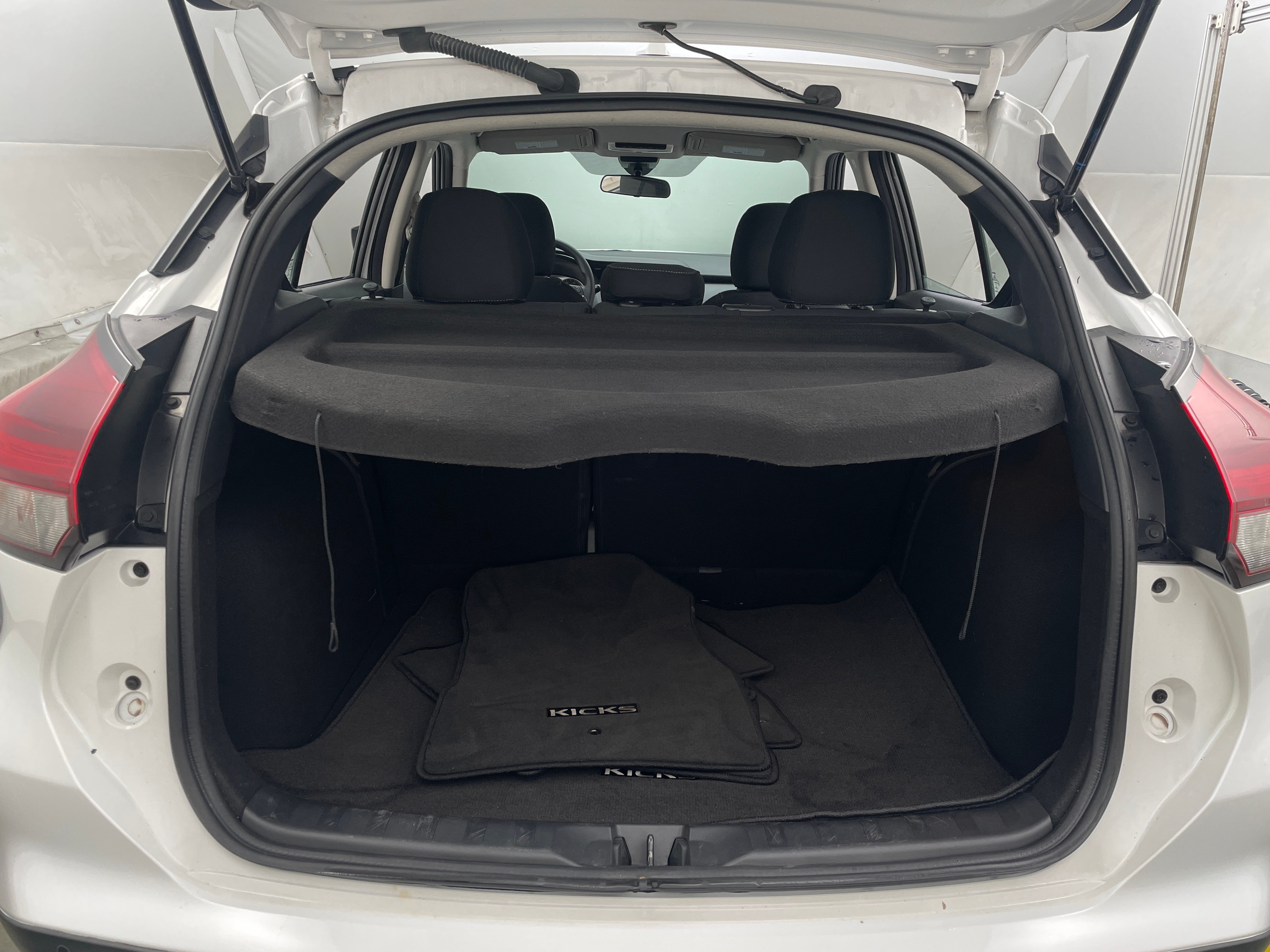 2021 Nissan Kicks S 7