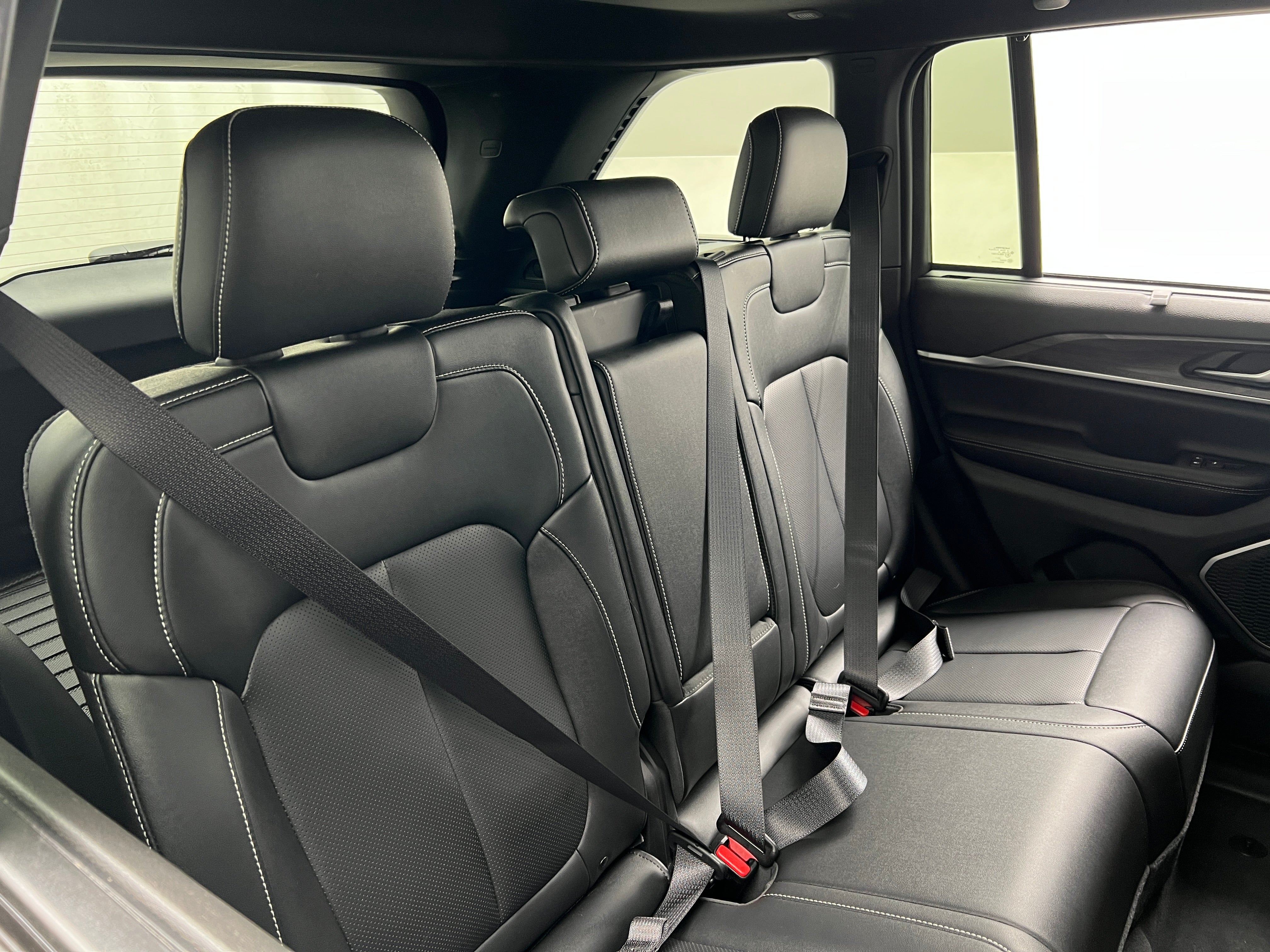 2024 Jeep Grand Cherokee Limited Edition 5