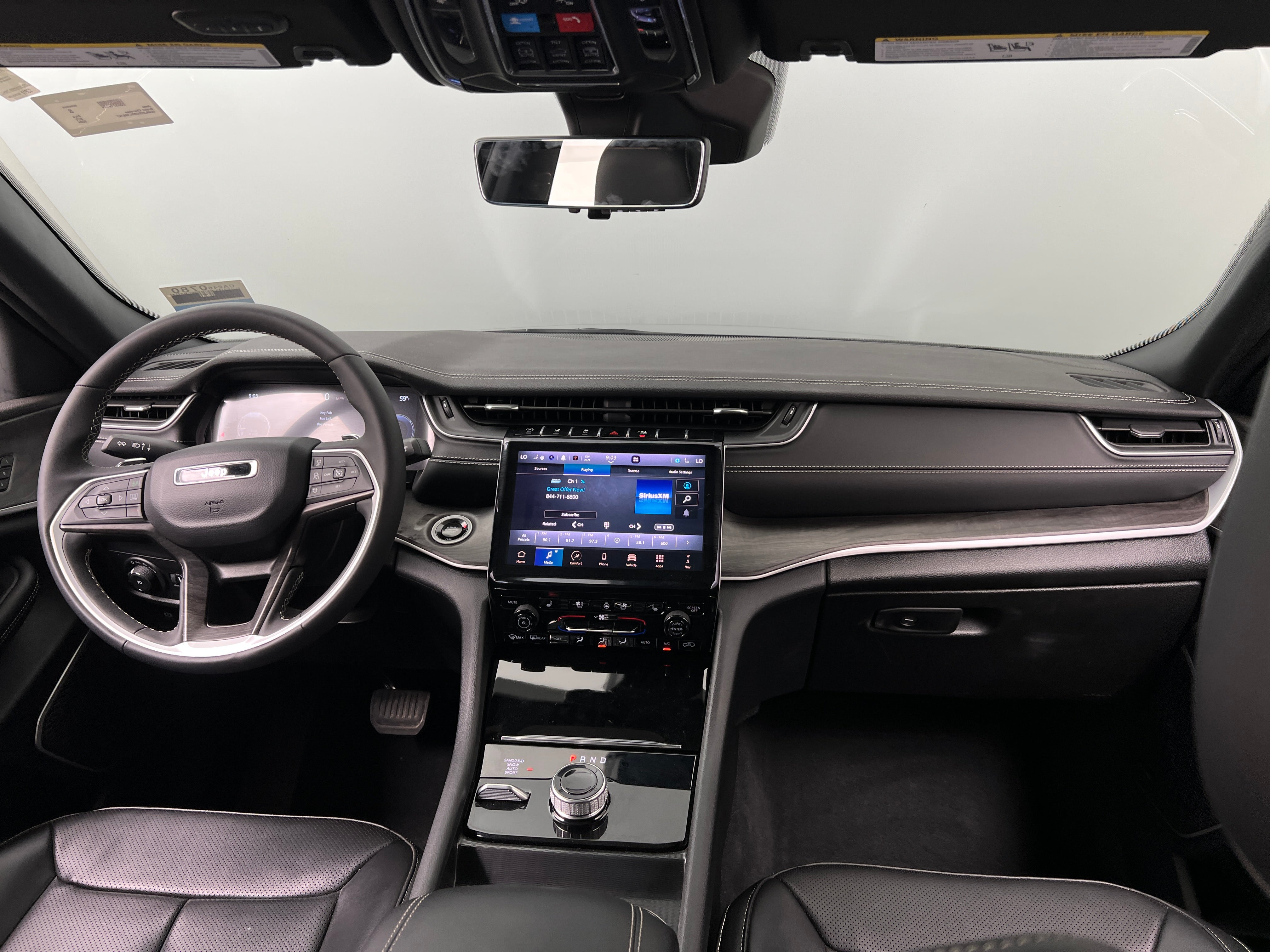 2024 Jeep Grand Cherokee Limited Edition 2