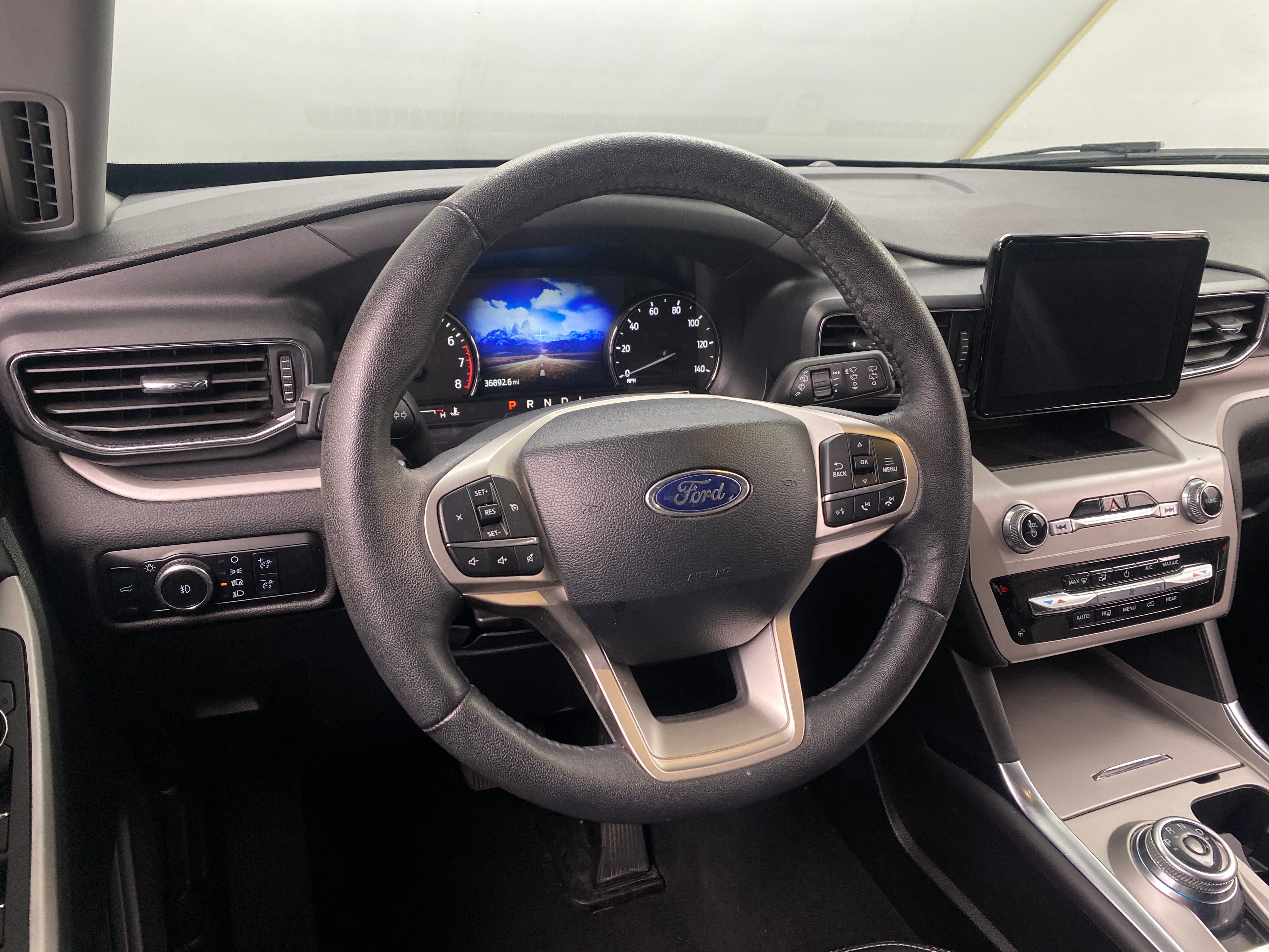 2024 Ford Explorer XLT 5