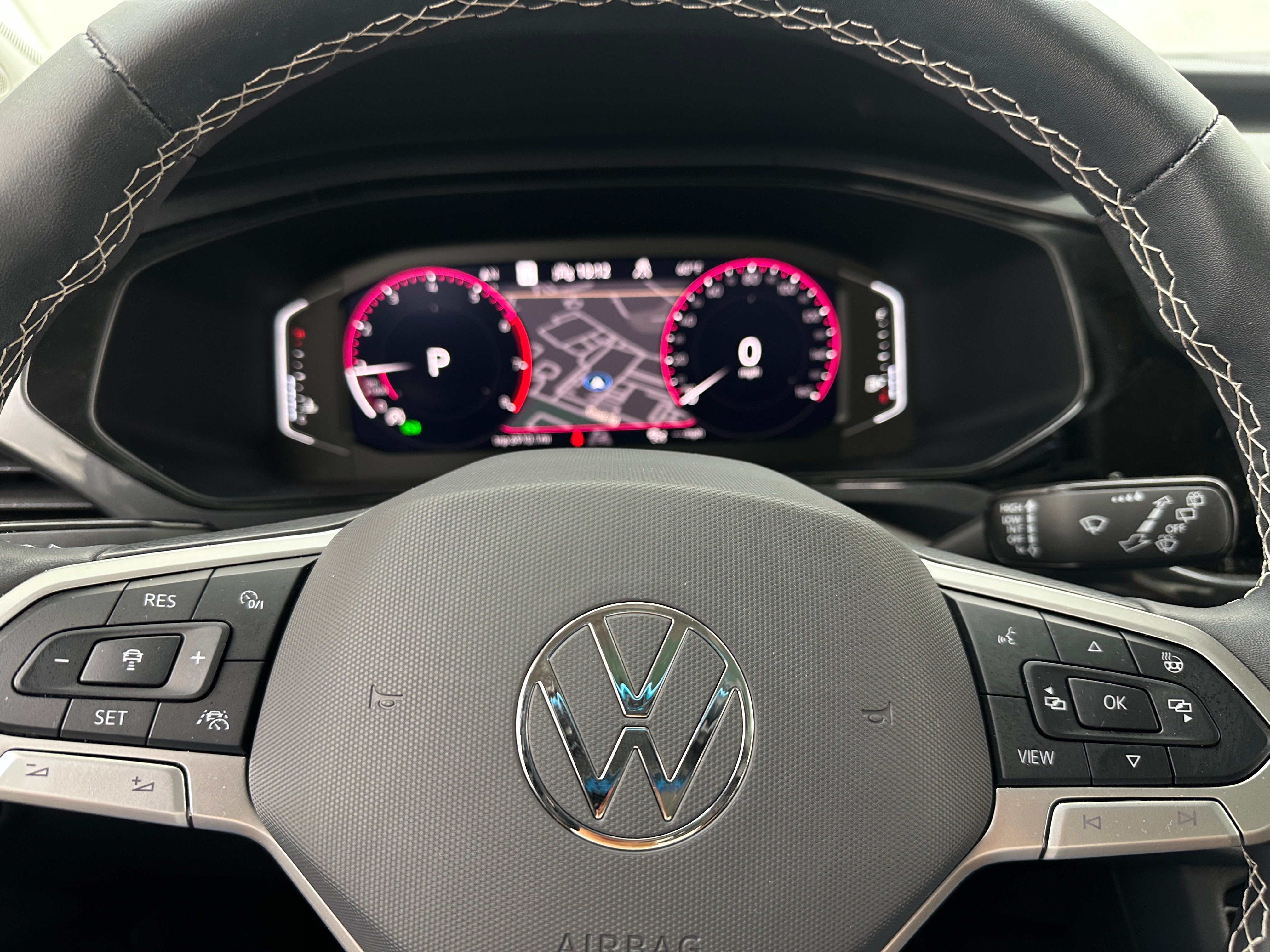 2024 Volkswagen Taos SEL 4