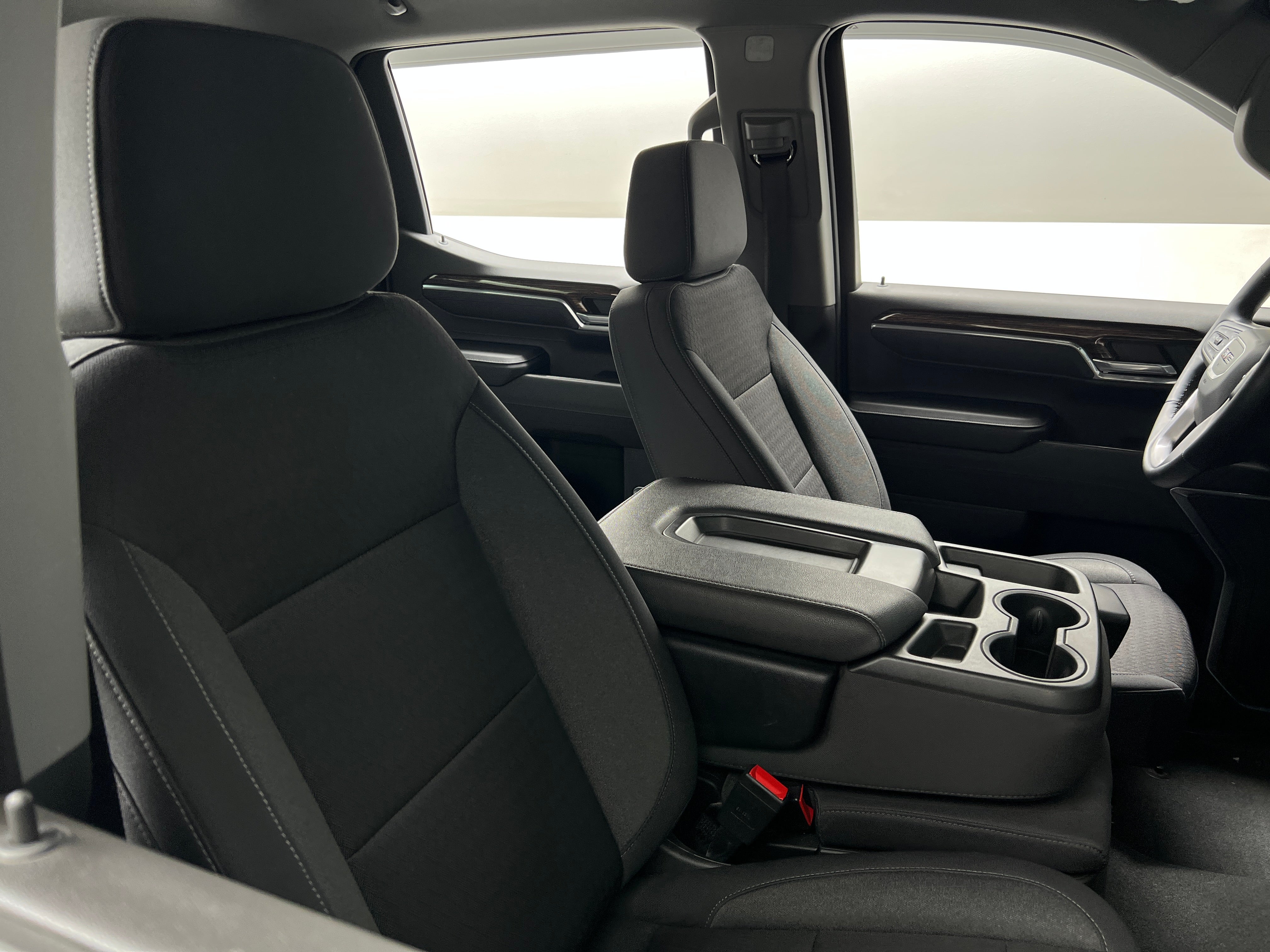 2023 GMC Sierra 1500 Elevation 2