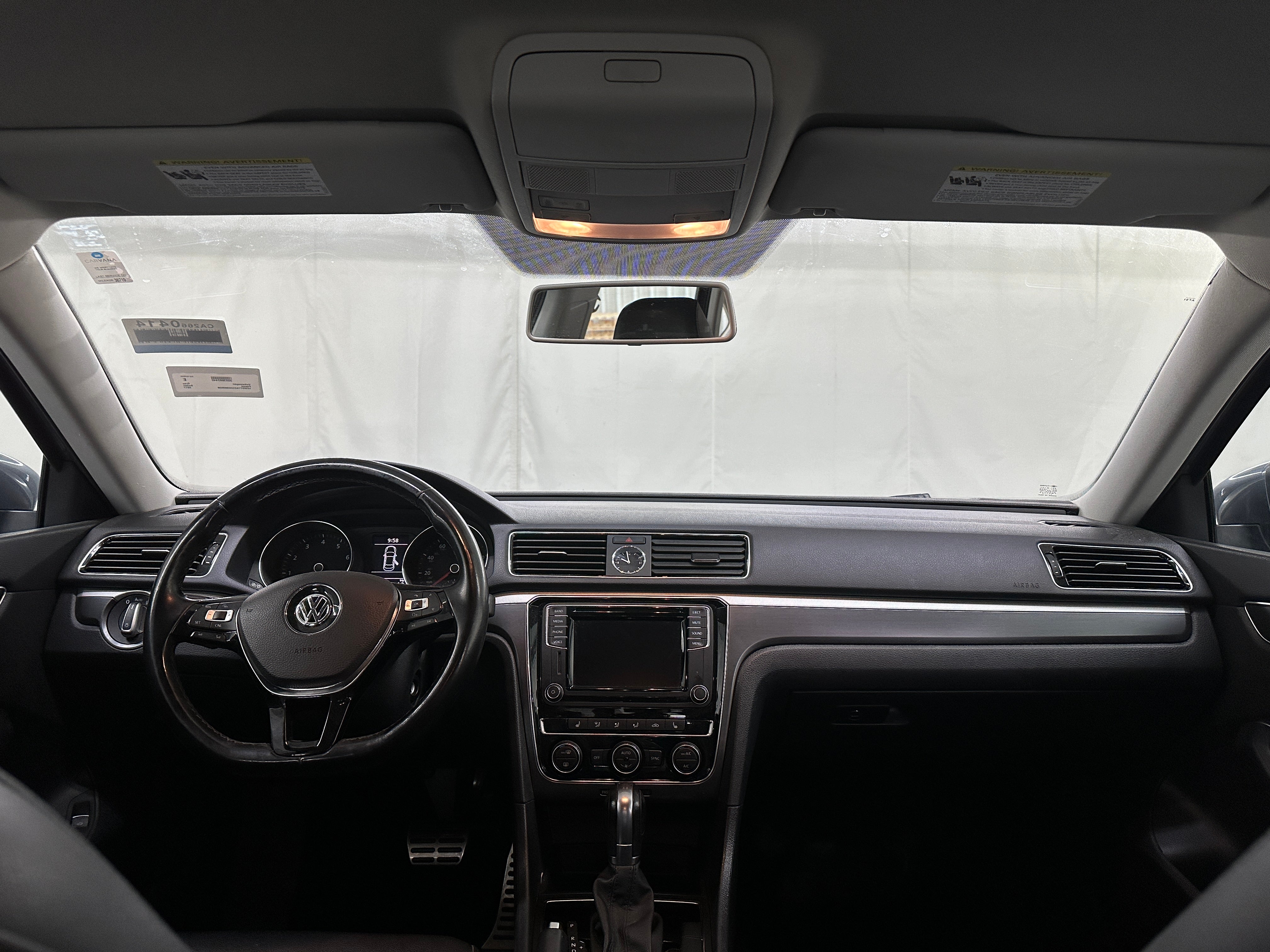 2017 Volkswagen Passat R-Line 2