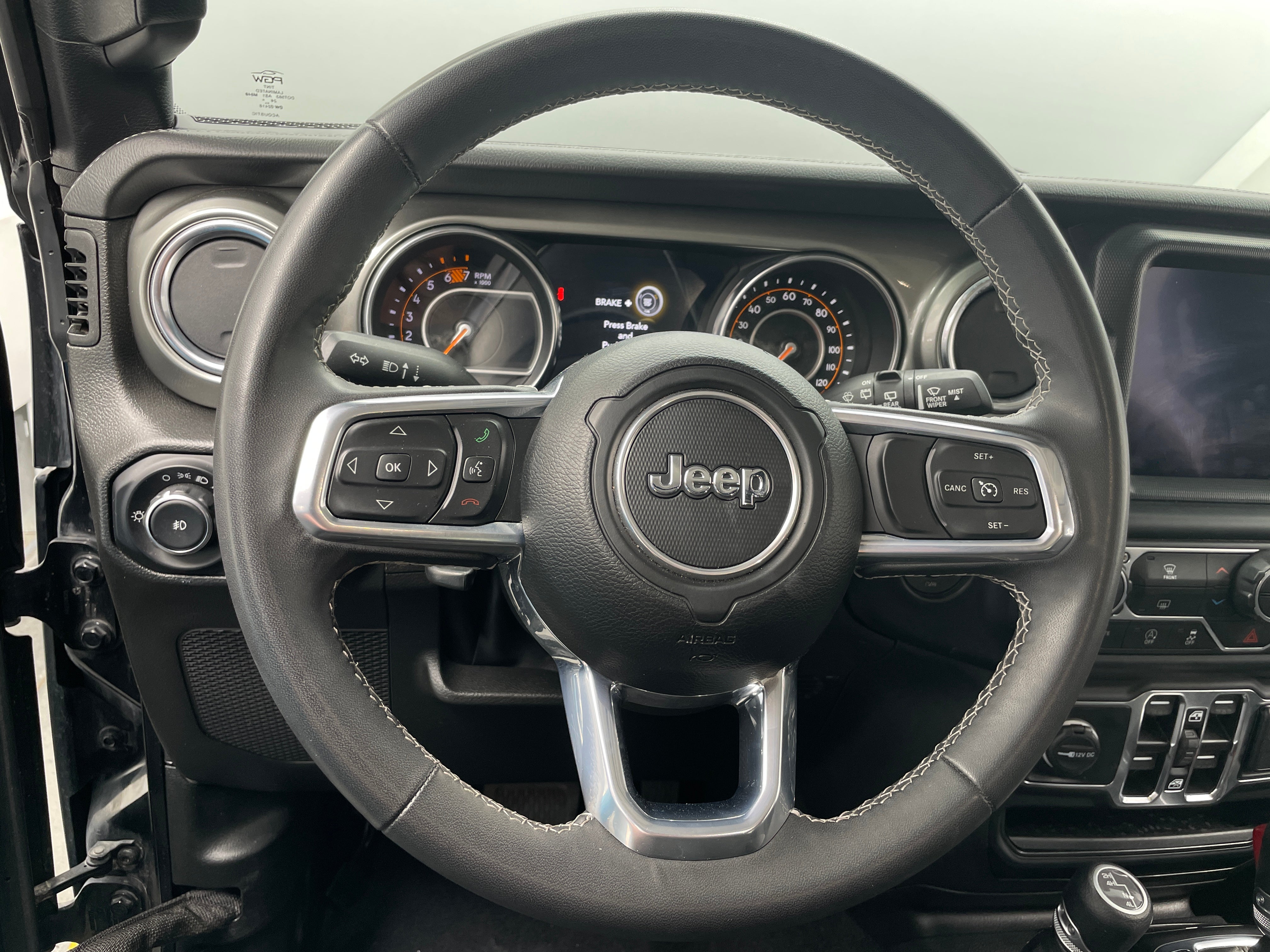 2023 Jeep Wrangler Unlimited Sahara 5