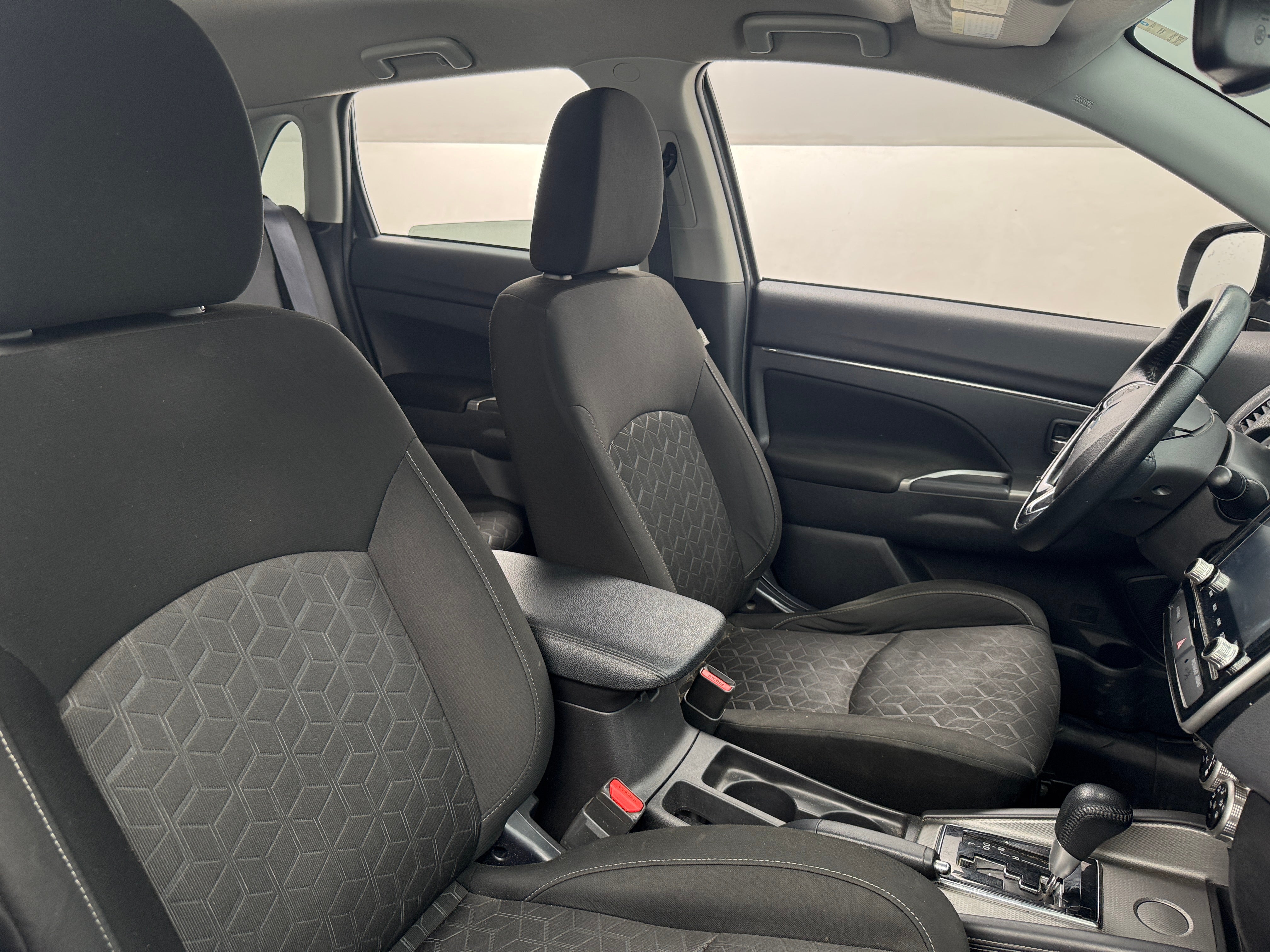 2021 Mitsubishi Outlander Sport SE 2