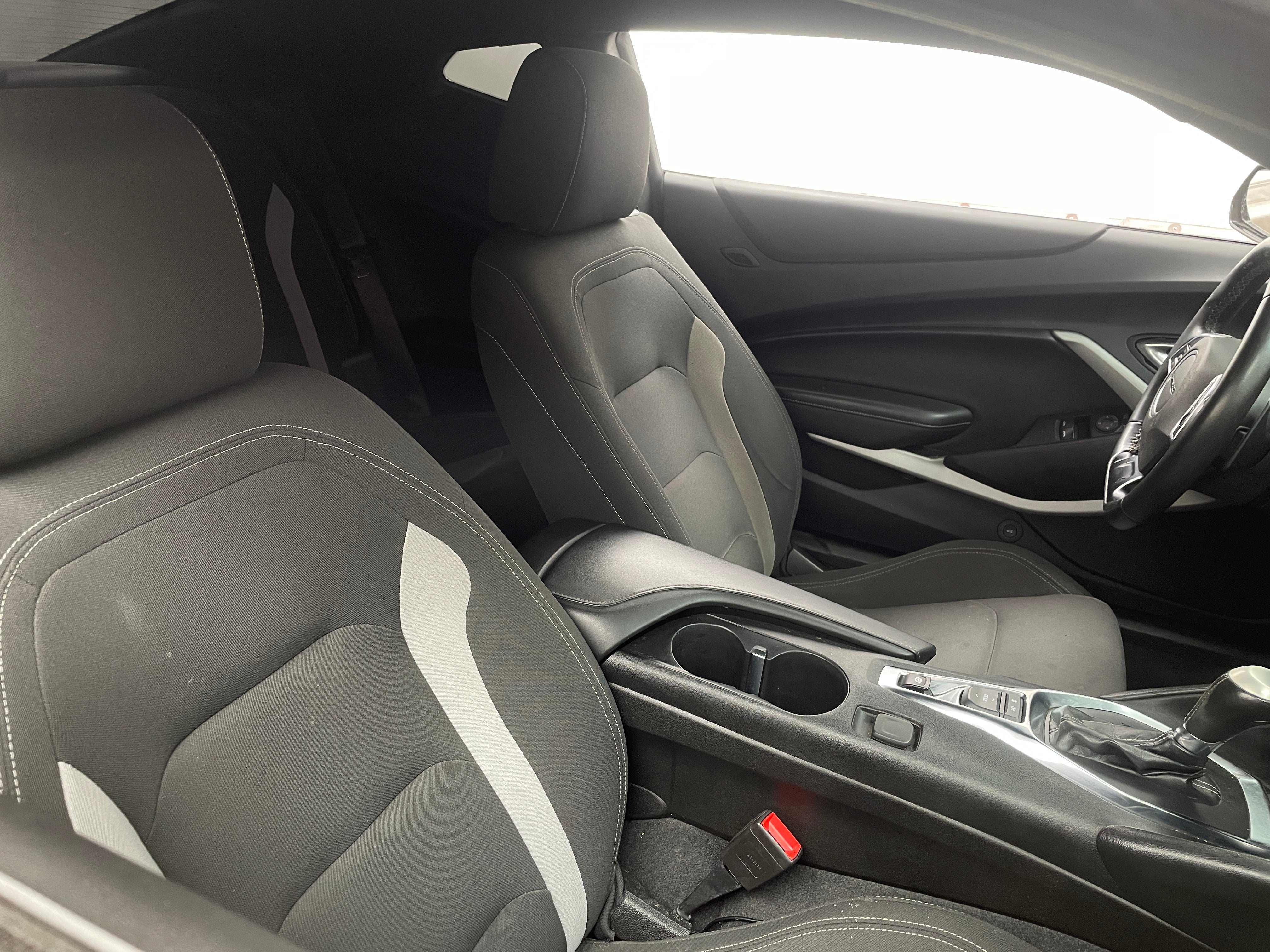 2022 Chevrolet Camaro LT 2