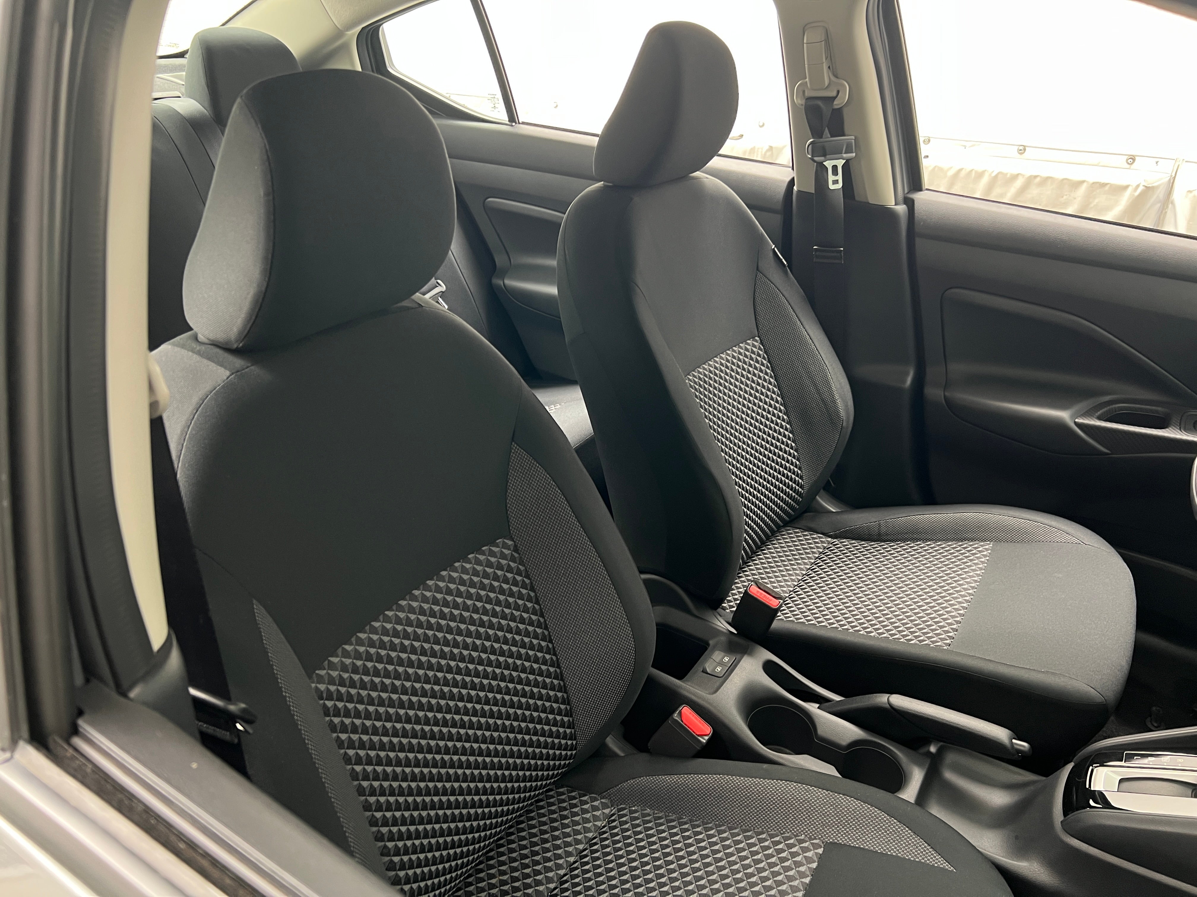 2020 Nissan Versa S 2