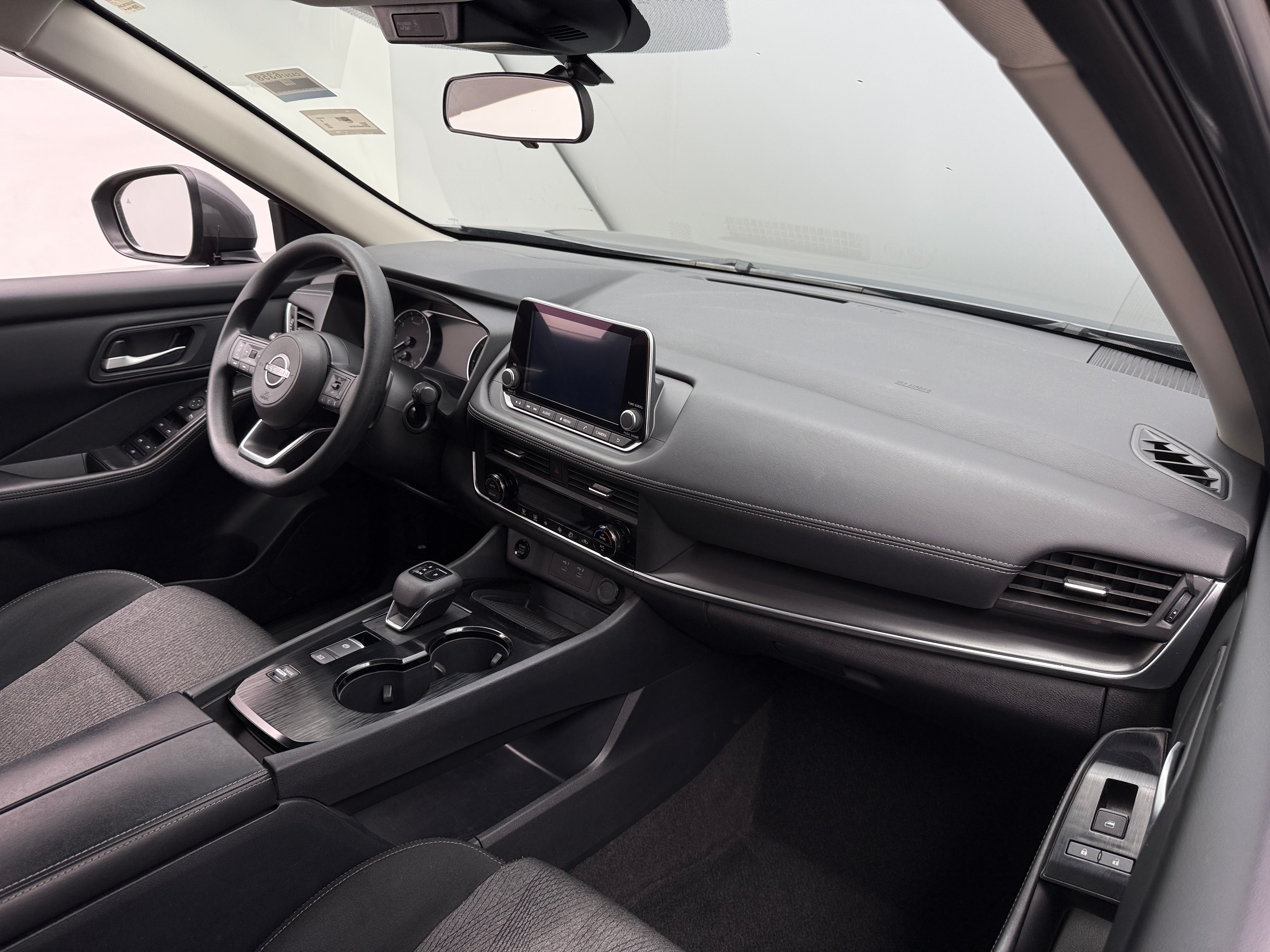 2024 Nissan Rogue SV 3