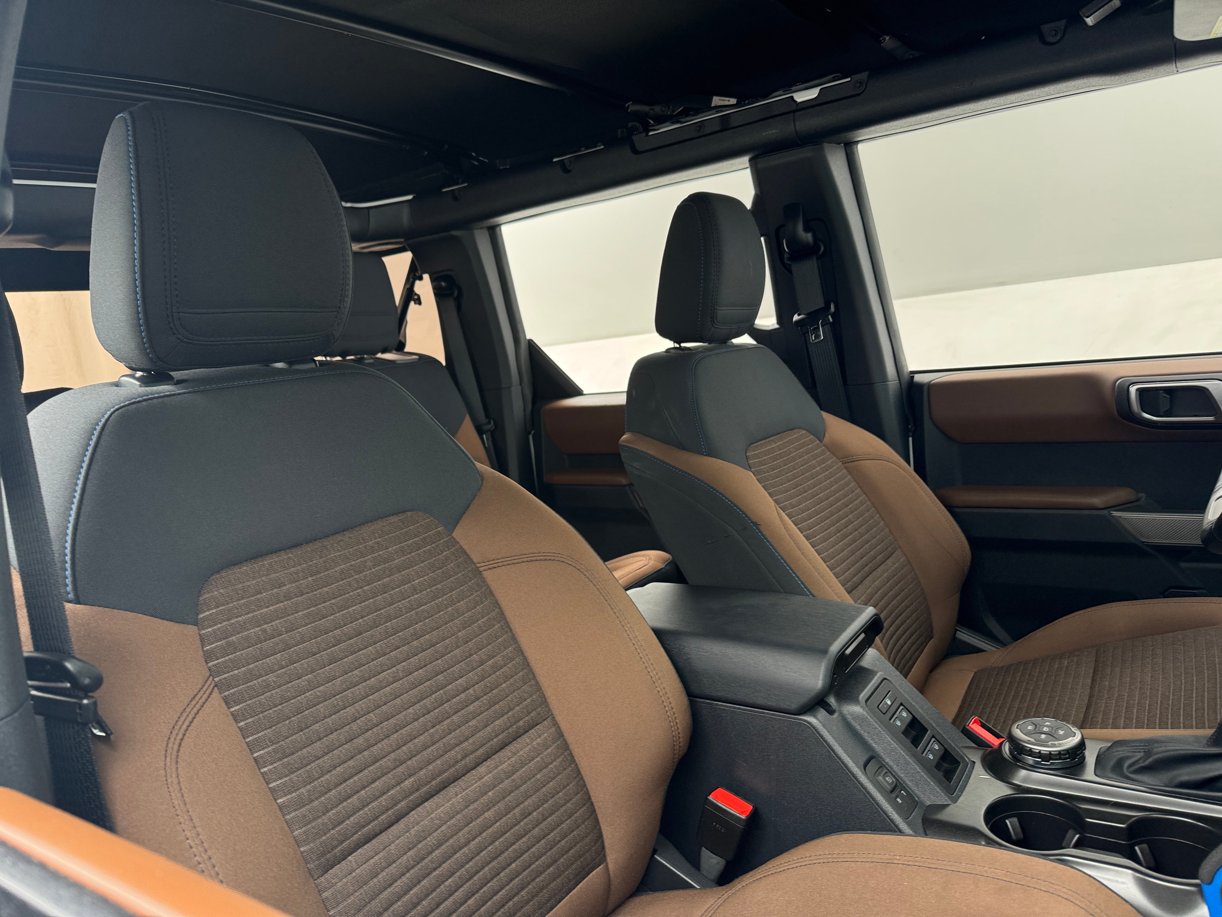 2022 Ford Bronco Outer Banks 2
