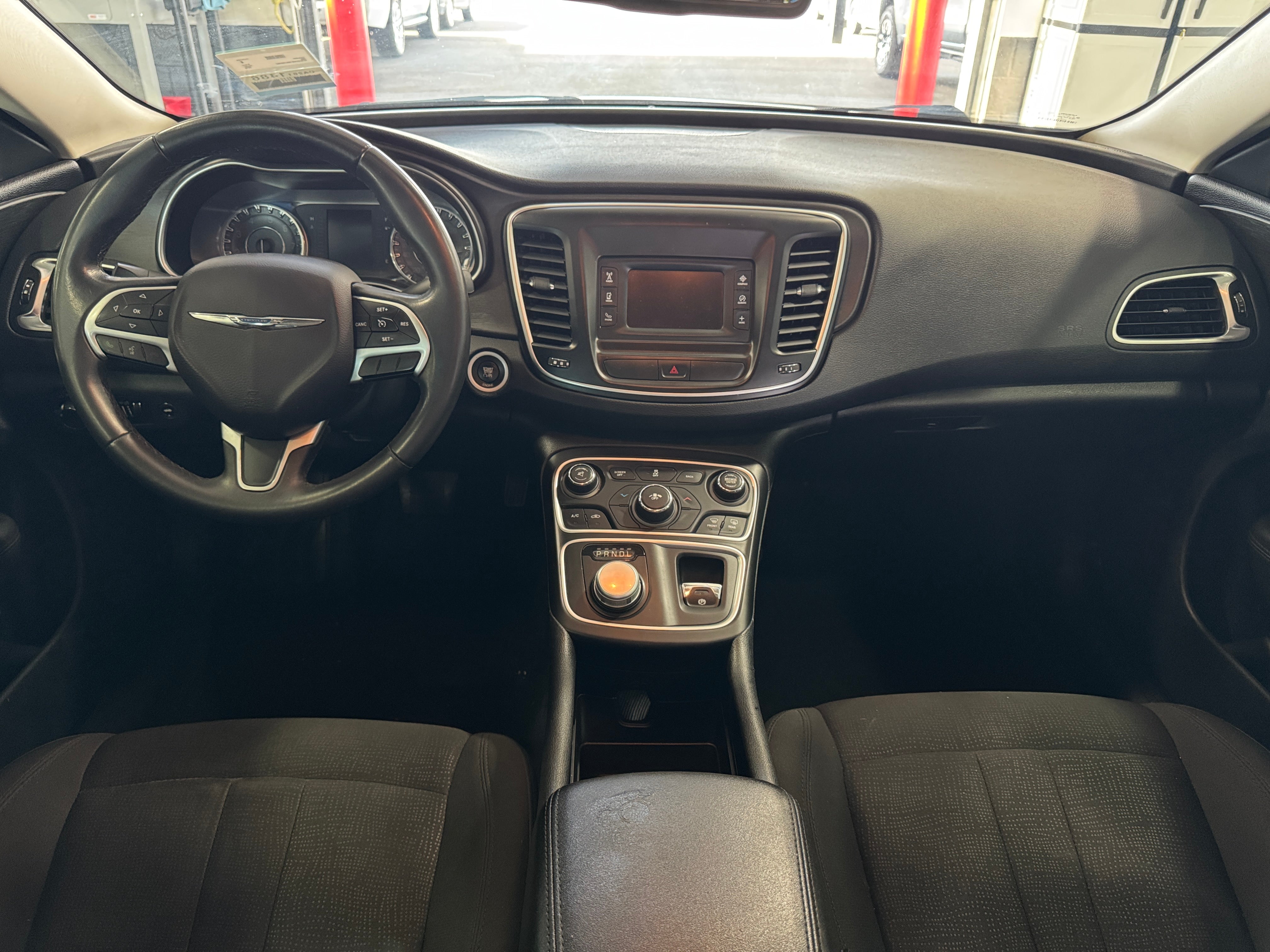 2016 Chrysler 200 Limited 3
