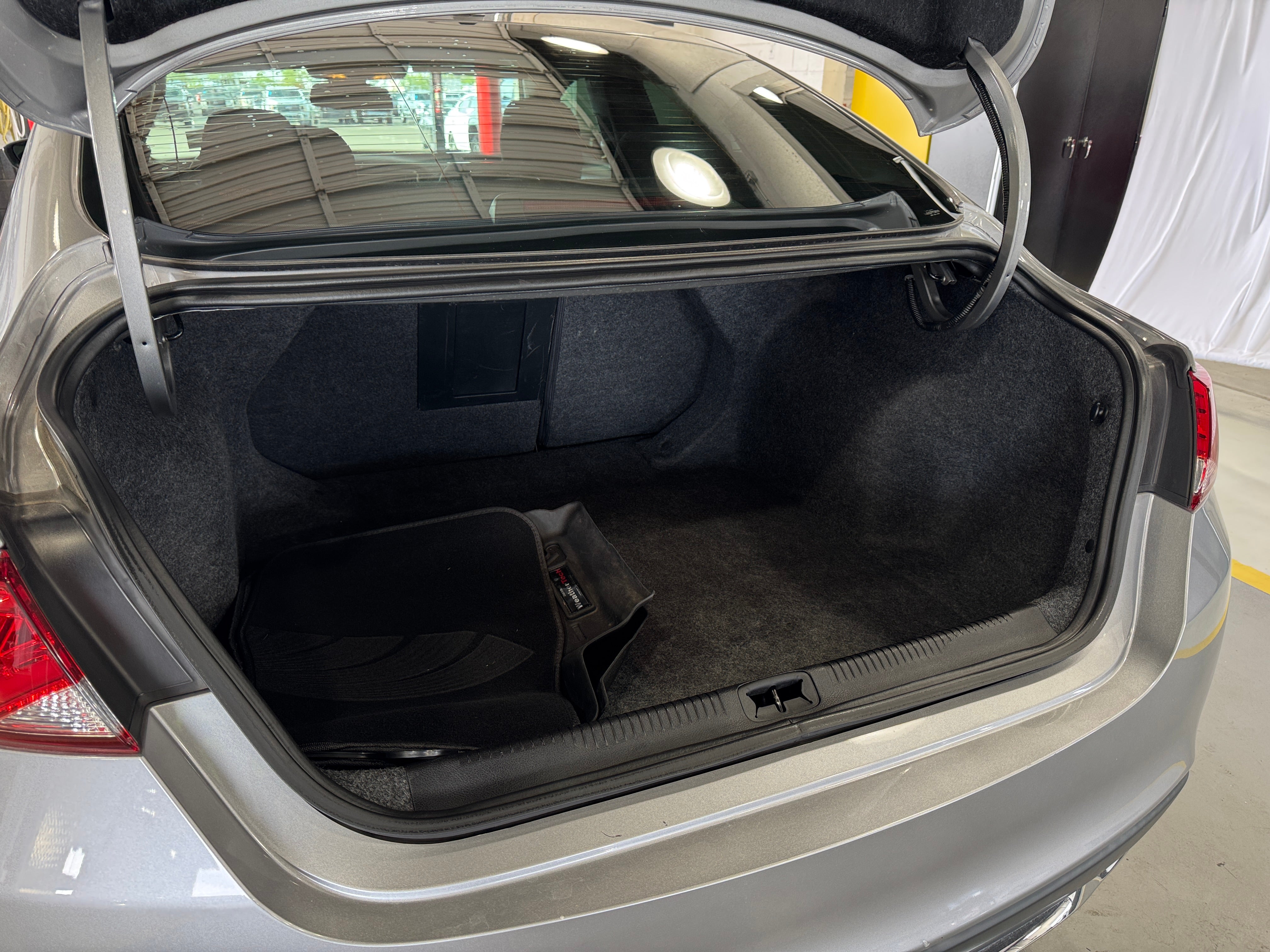 2016 Chrysler 200 Limited 7