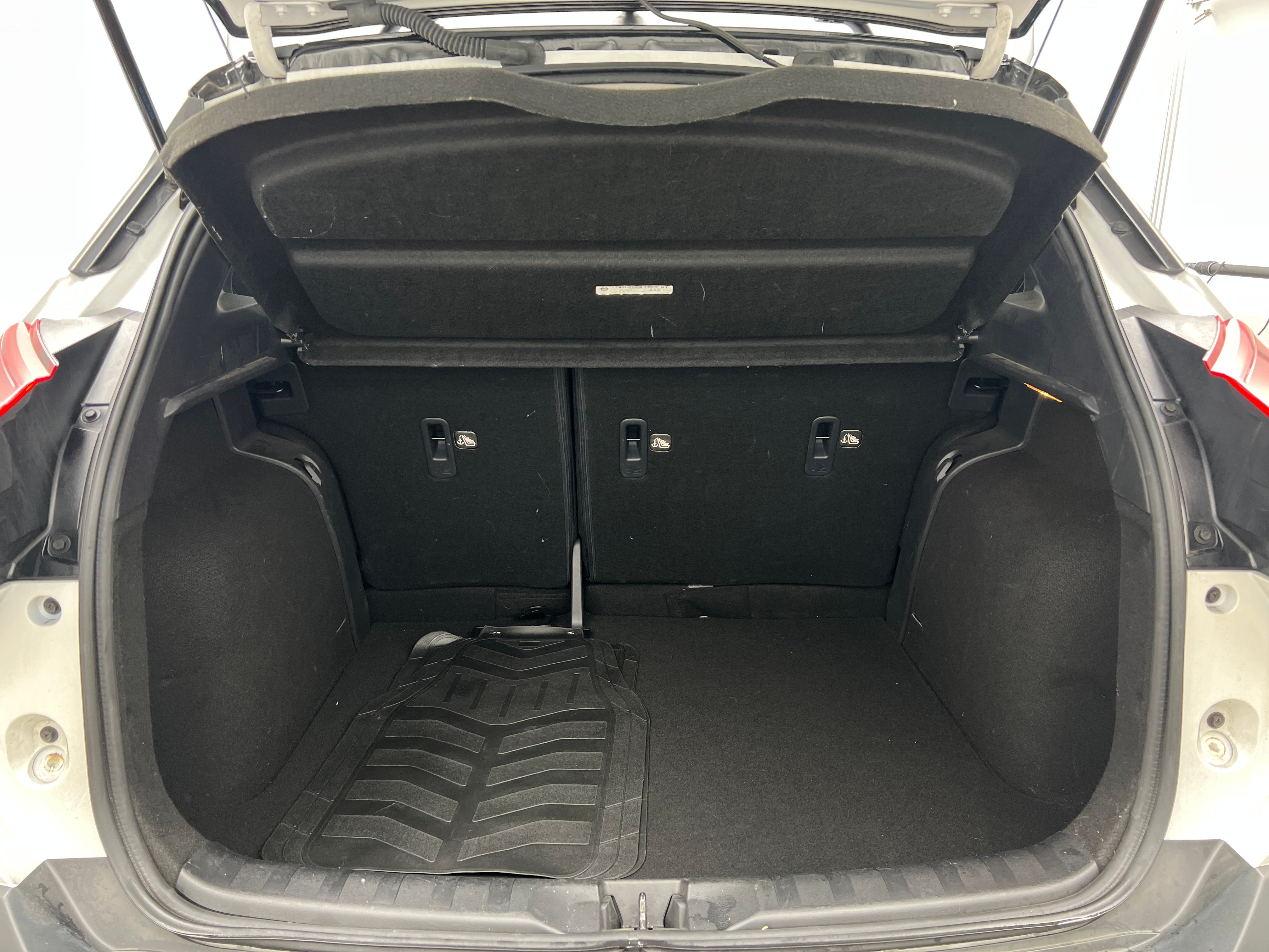 2020 Nissan Kicks SR 7