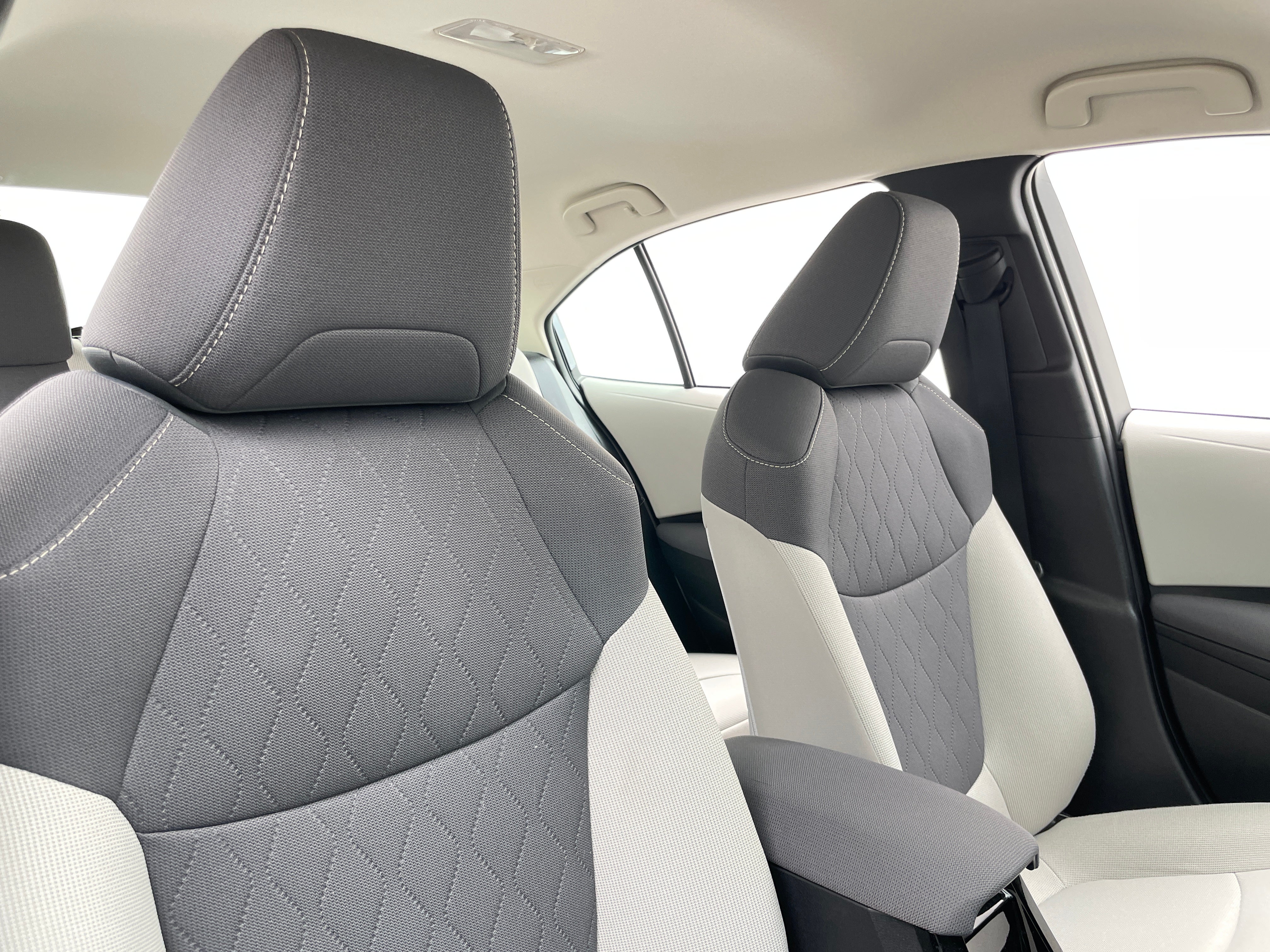 2020 Toyota Corolla LE 2
