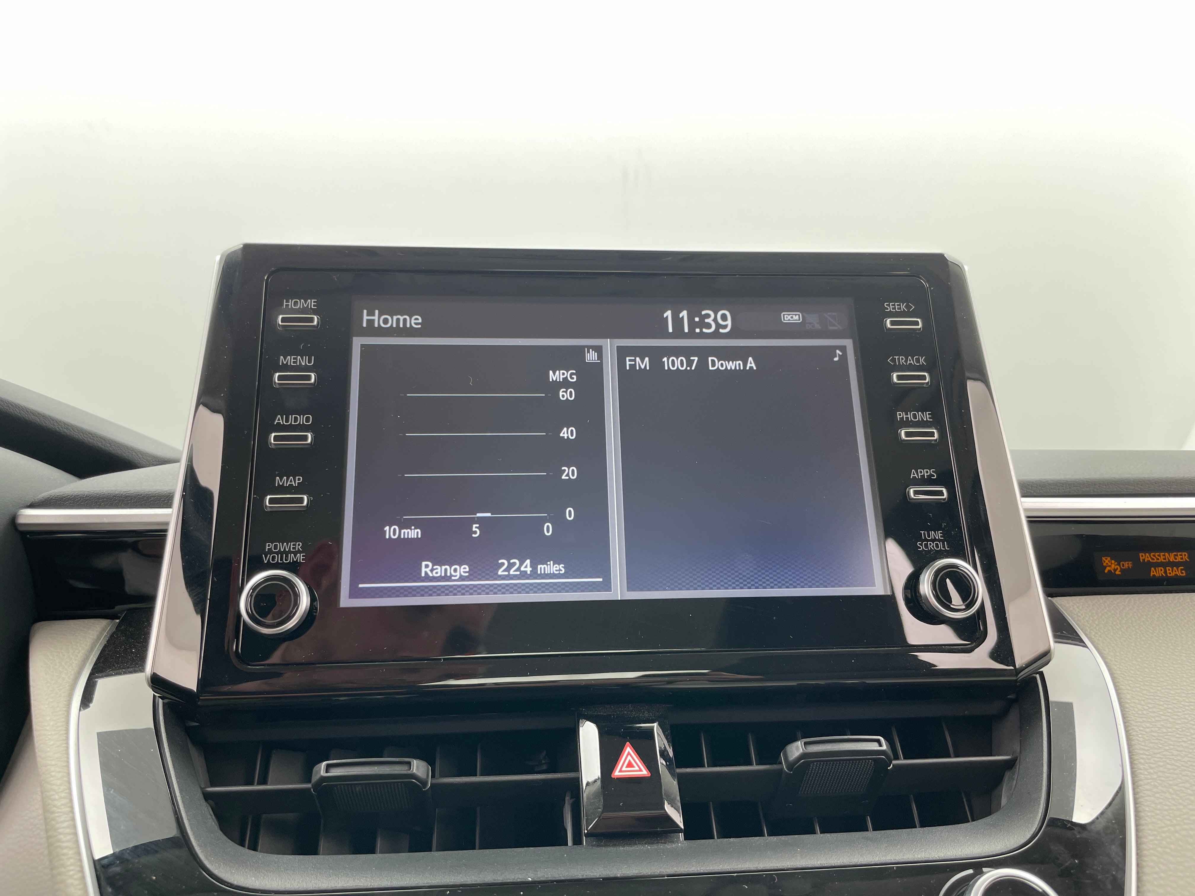 2020 Toyota Corolla LE 4