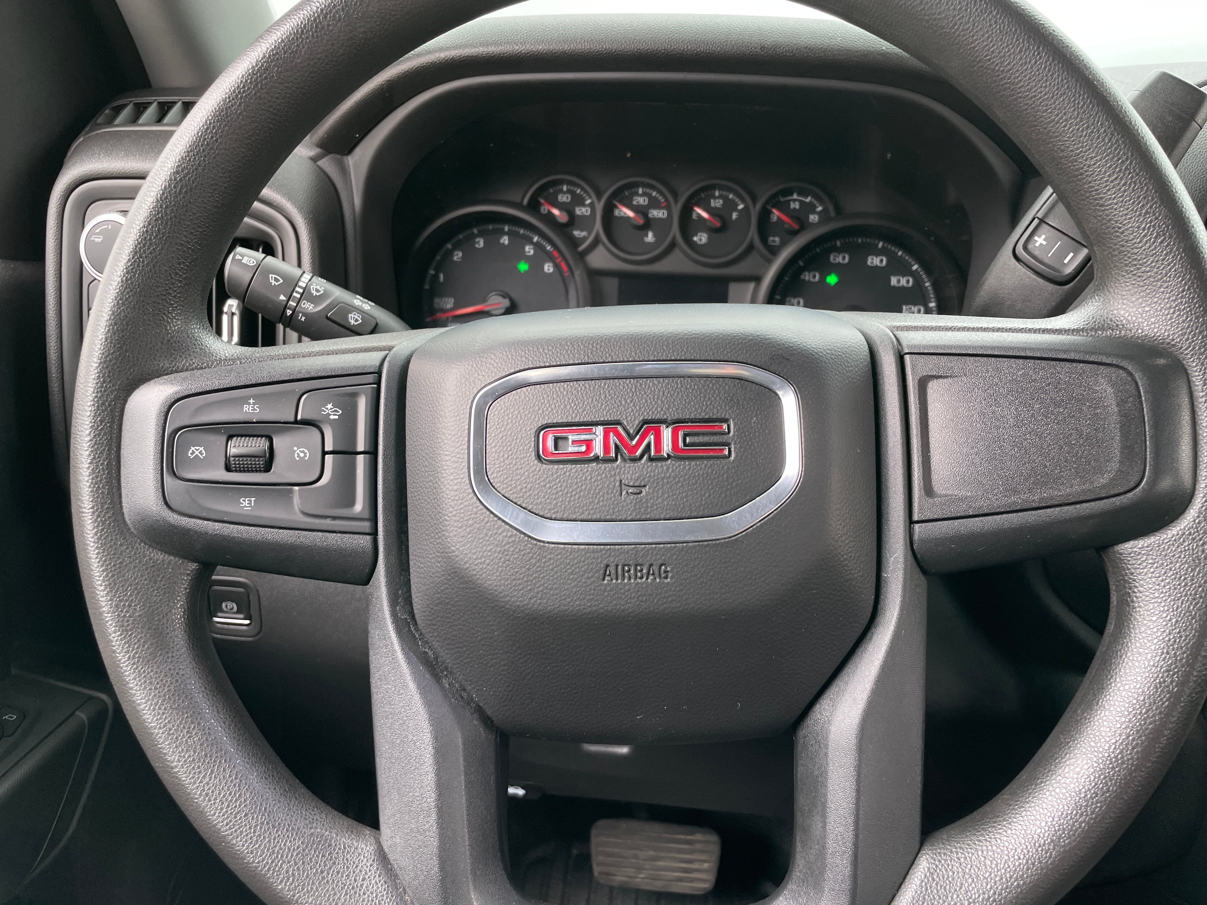 2023 GMC Sierra 1500 Pro 4