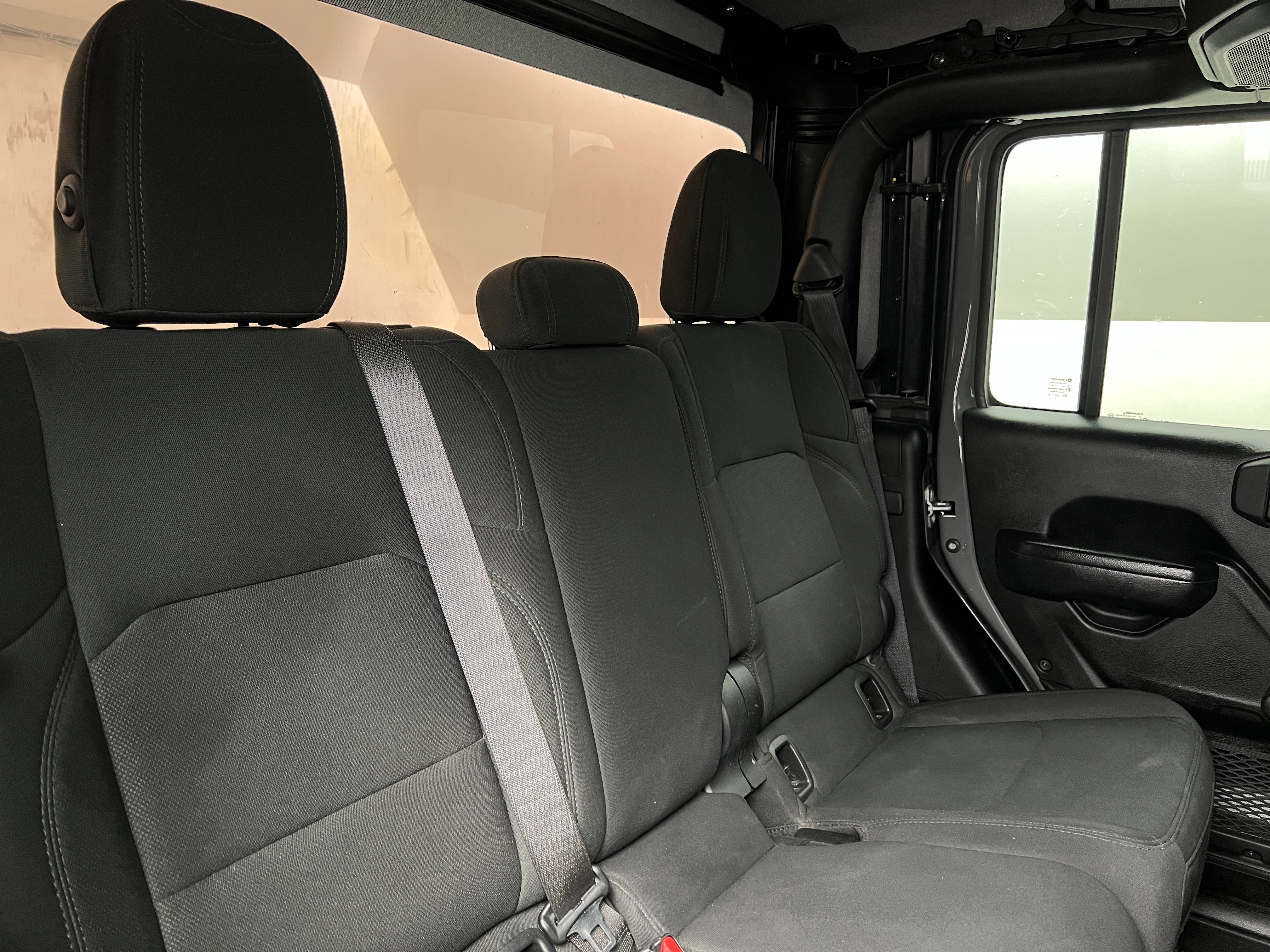 2022 Jeep Gladiator Willys 6