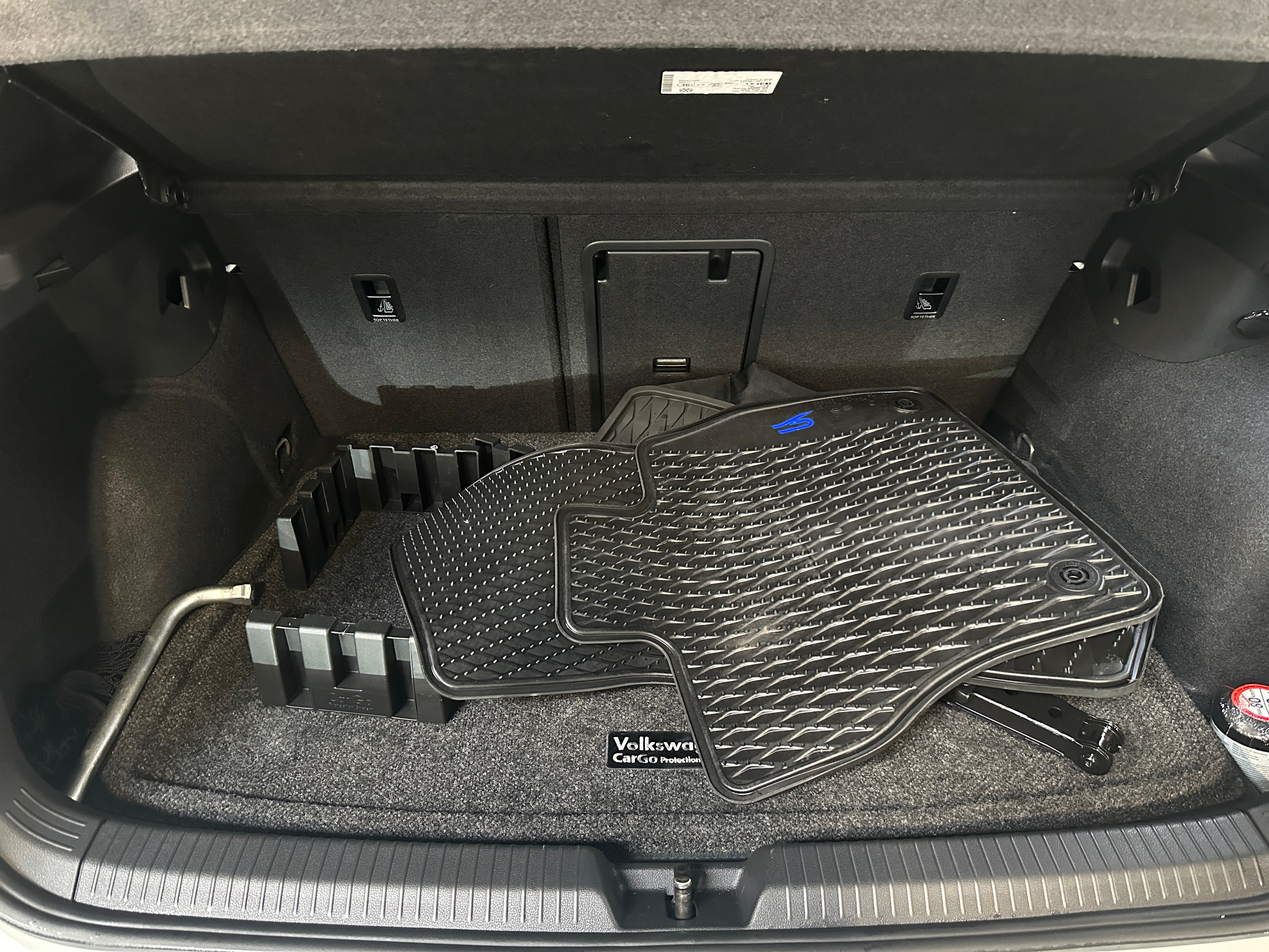 2023 Volkswagen Golf R 6