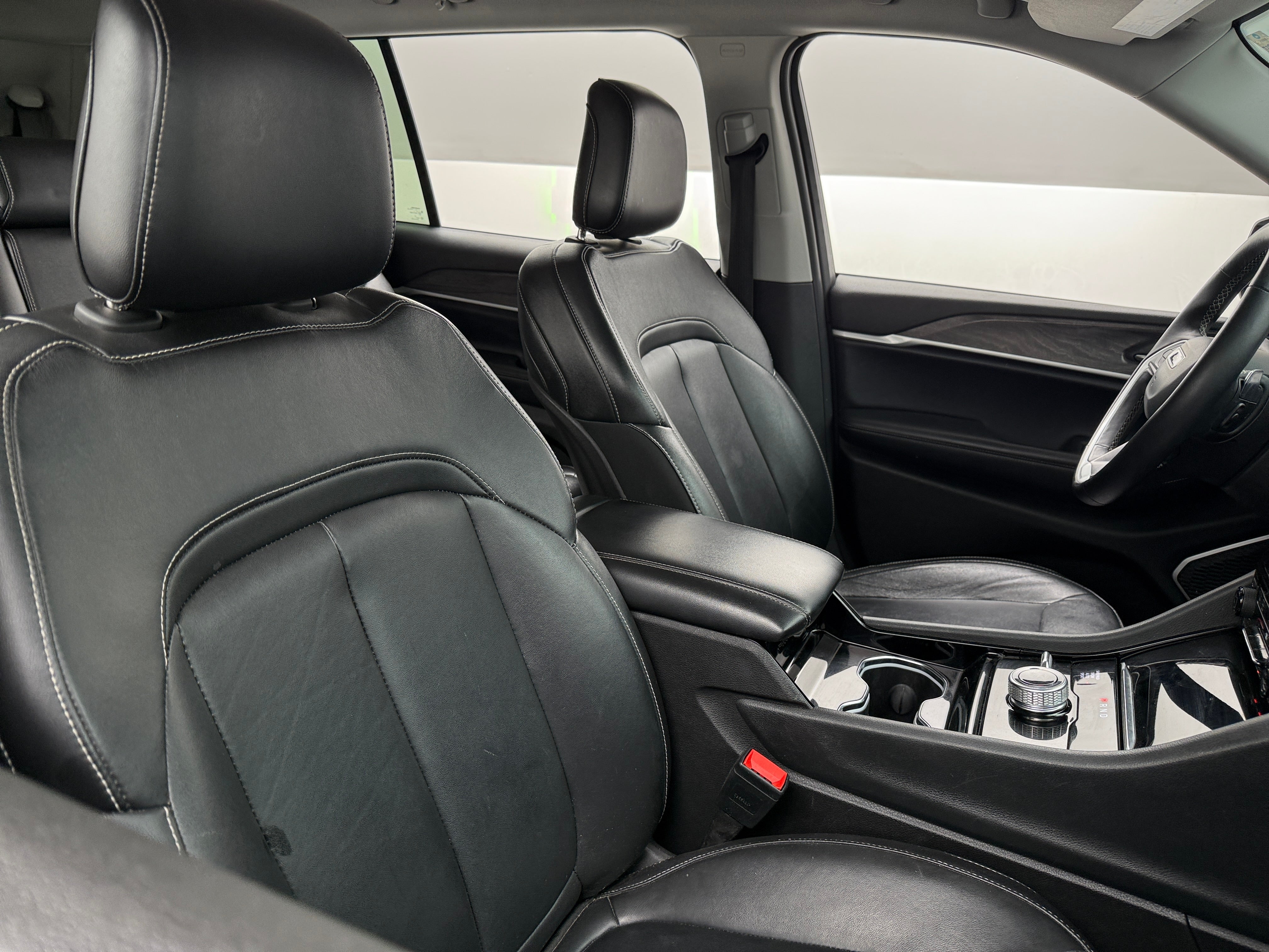 2022 Jeep Grand Cherokee L Limited Edition 2