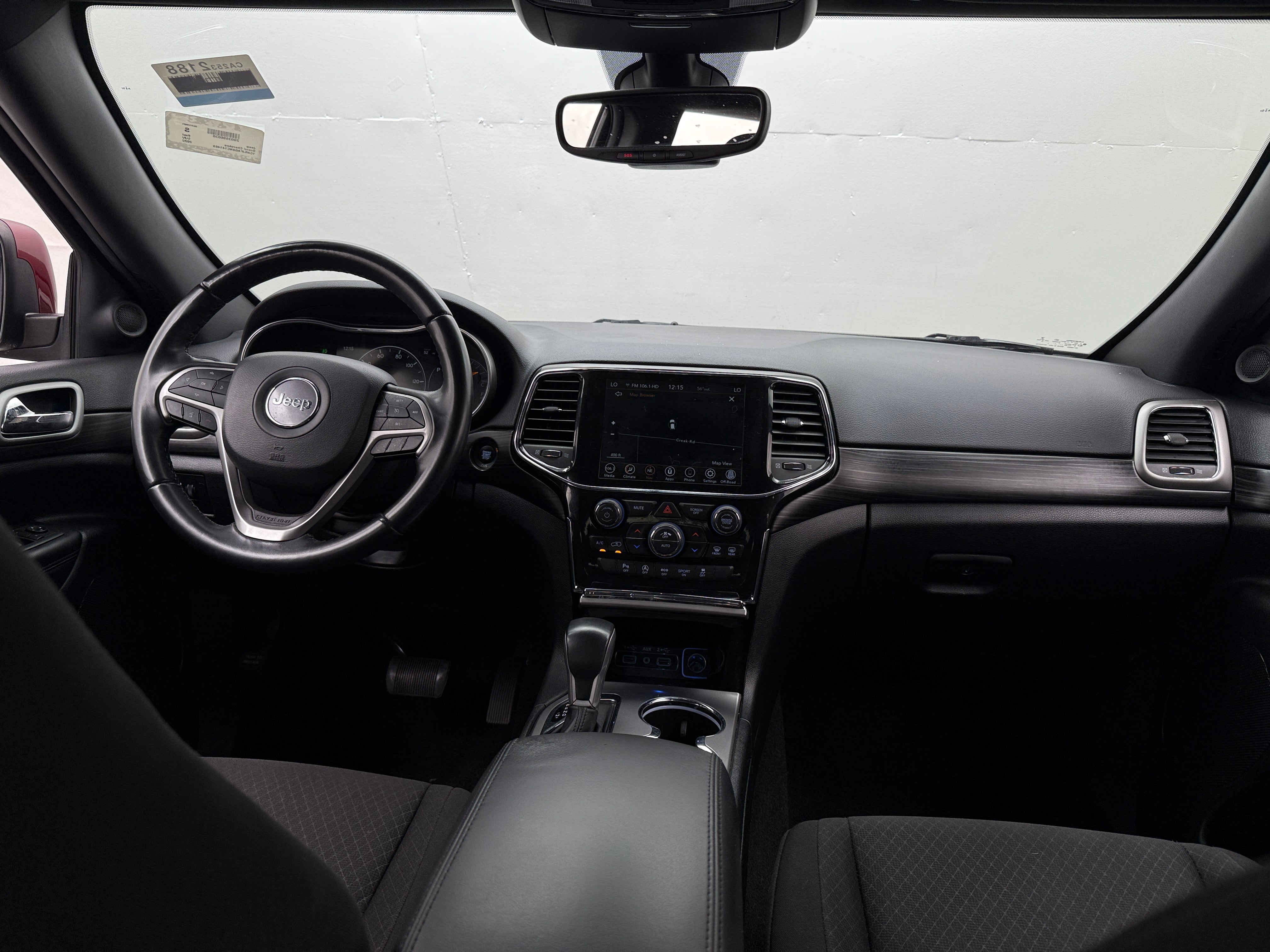 2022 Jeep Grand Cherokee Laredo 3