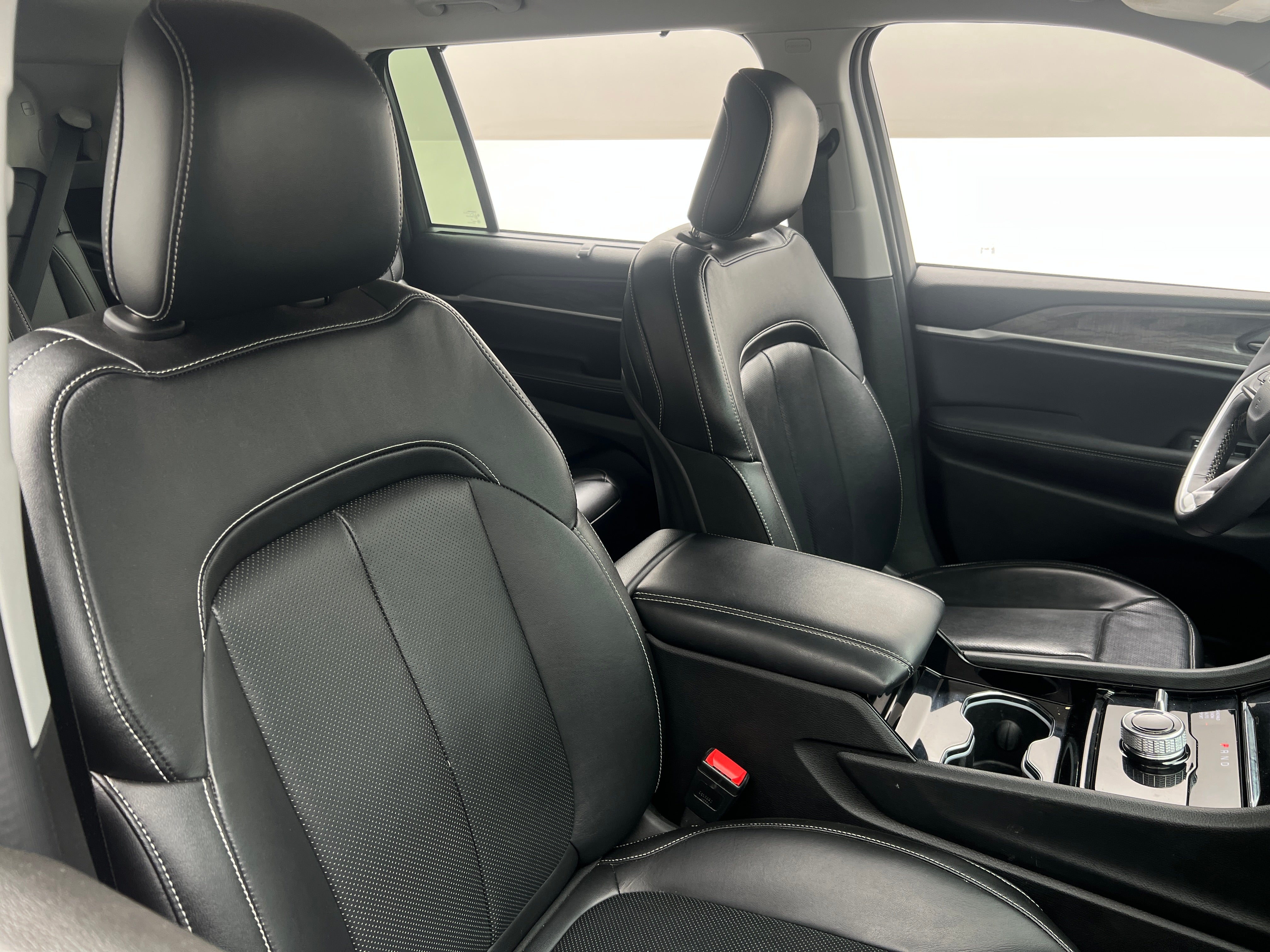 2023 Jeep Grand Cherokee L Limited Edition 2