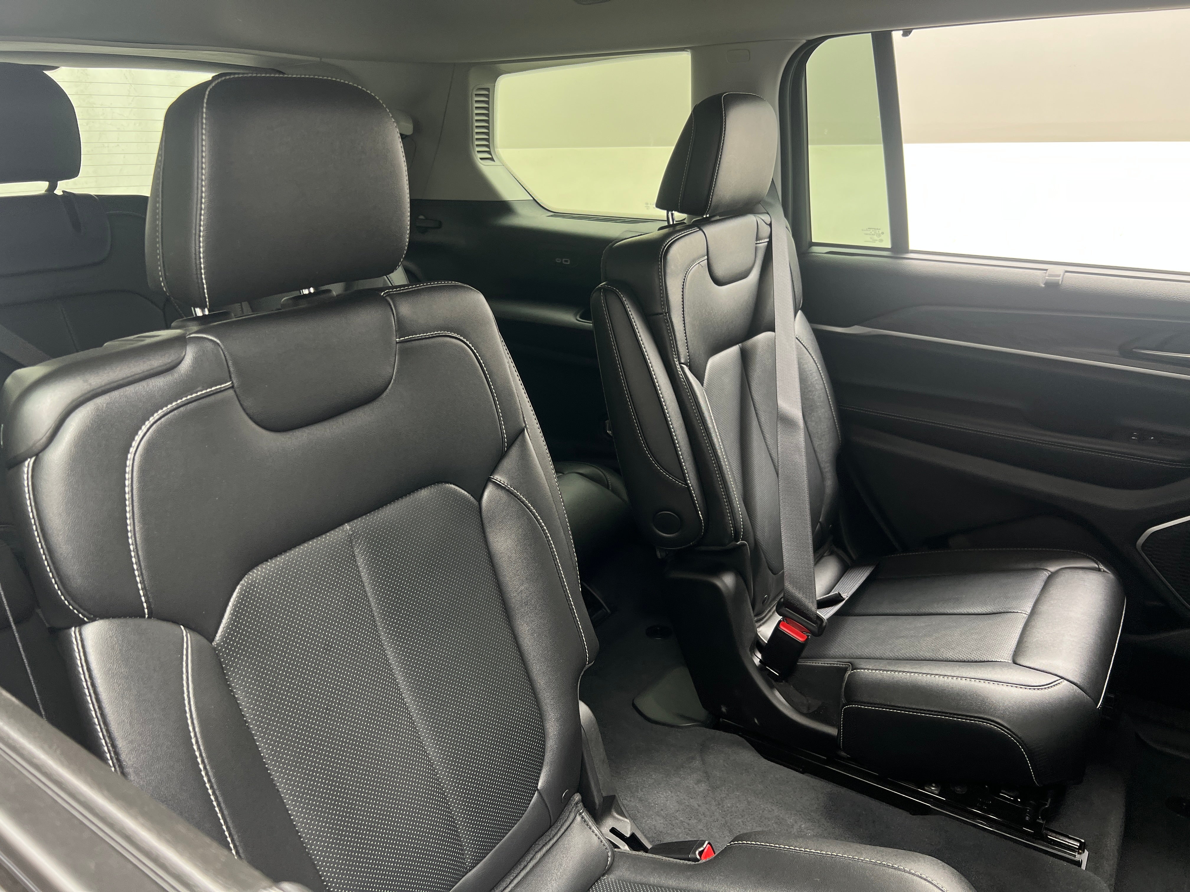 2023 Jeep Grand Cherokee L Limited Edition 6