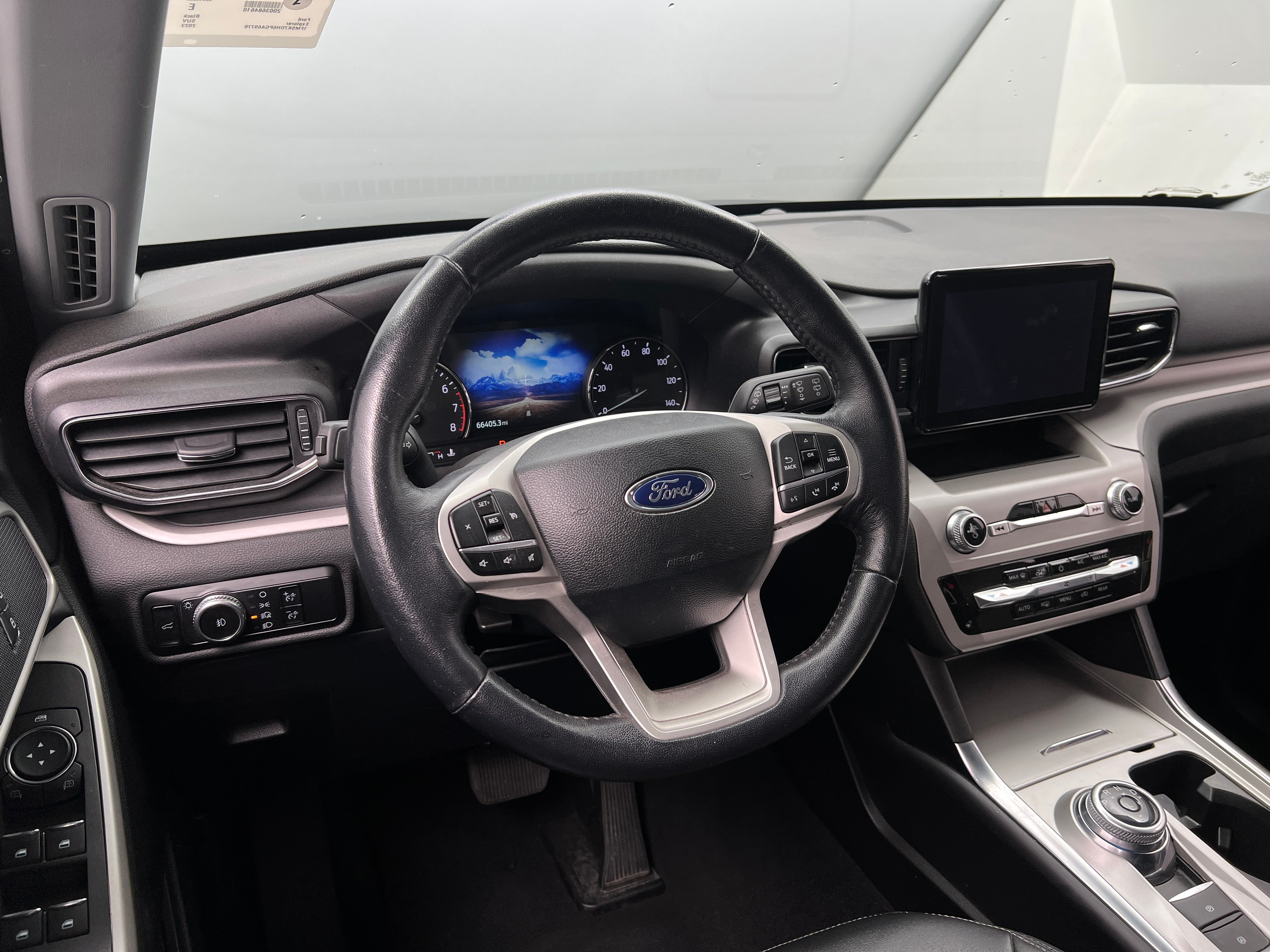 2023 Ford Explorer XLT 5