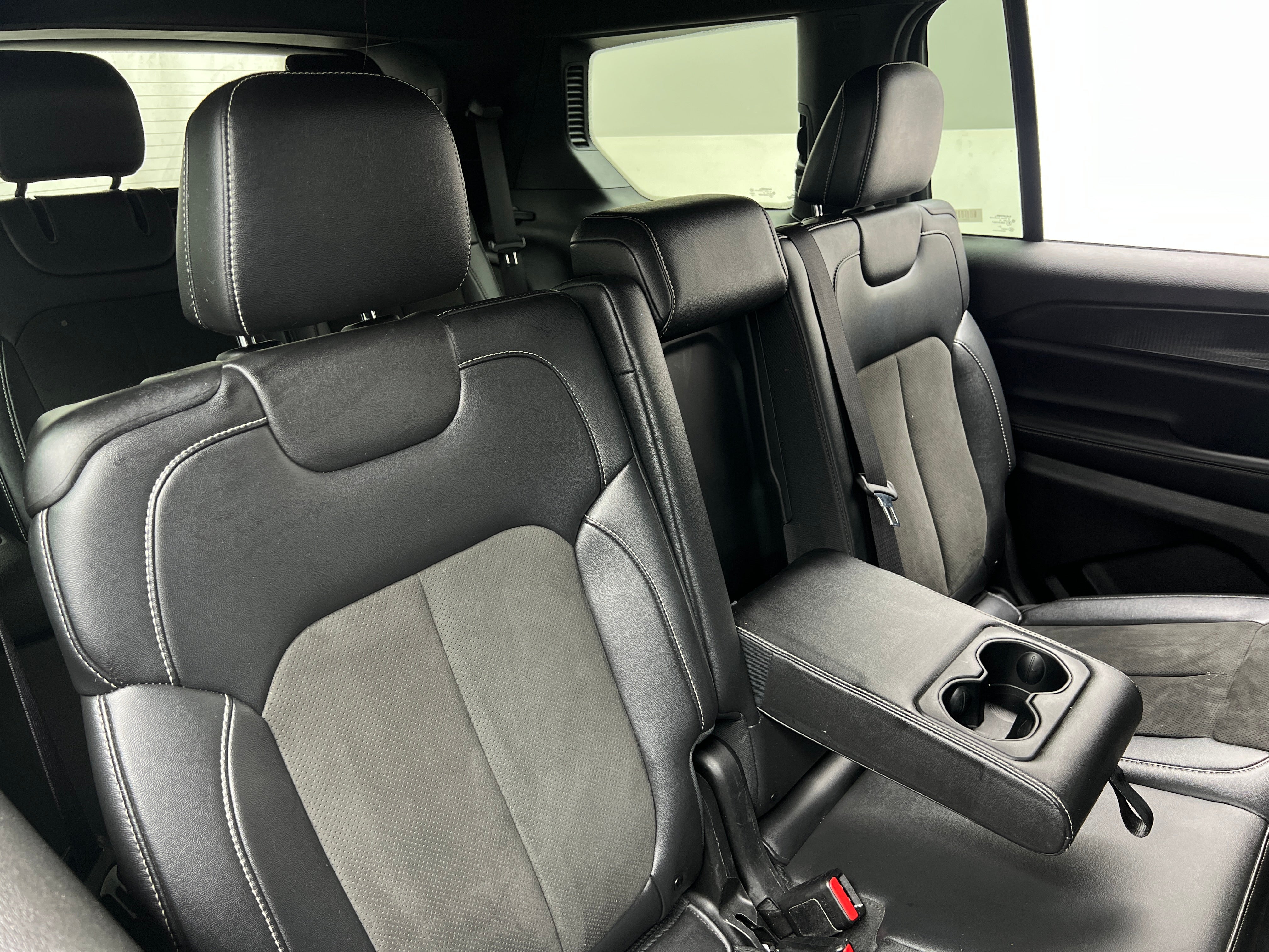 2023 Jeep Grand Cherokee L Altitude 6