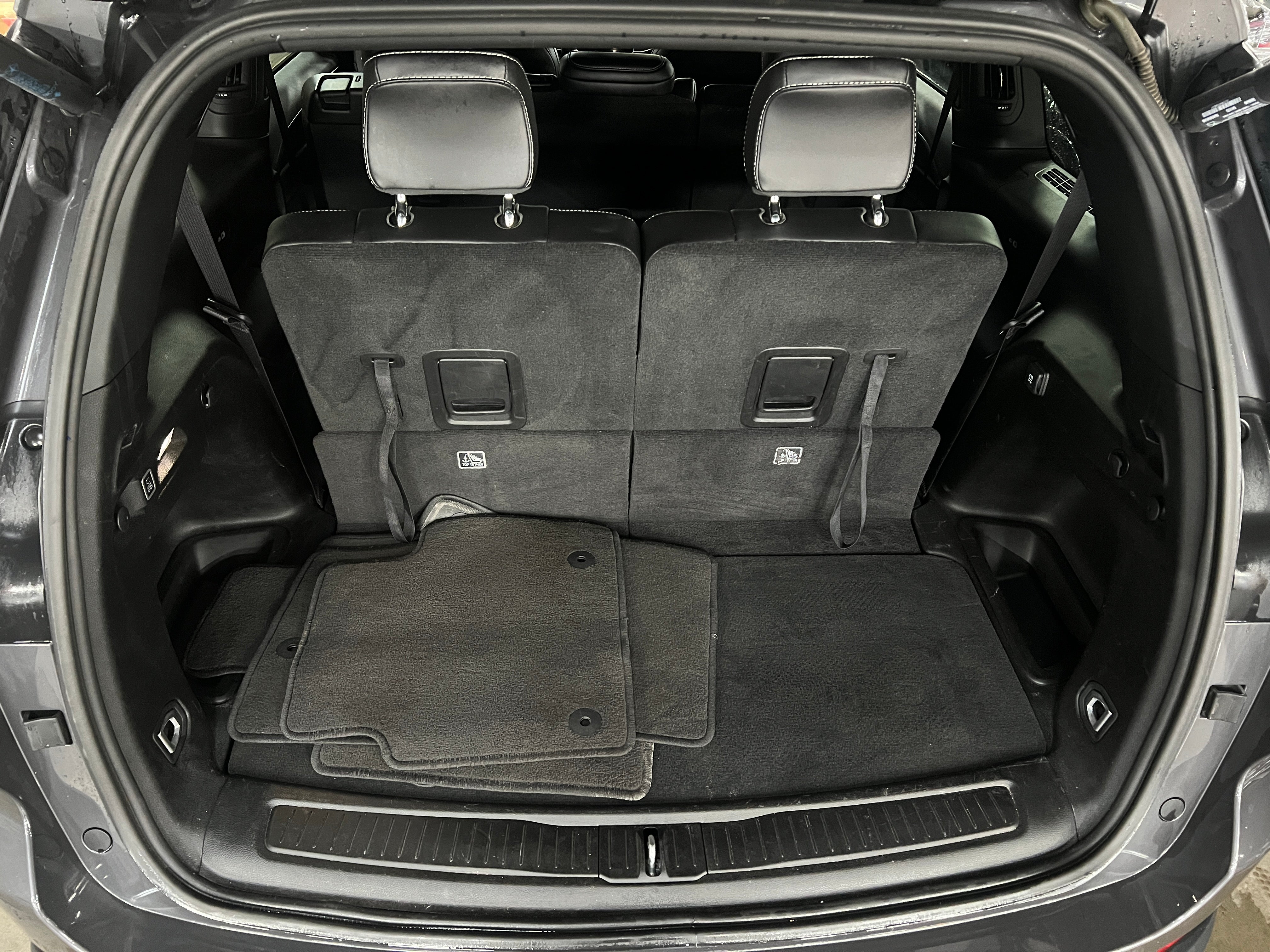 2023 Jeep Grand Cherokee L Altitude 7