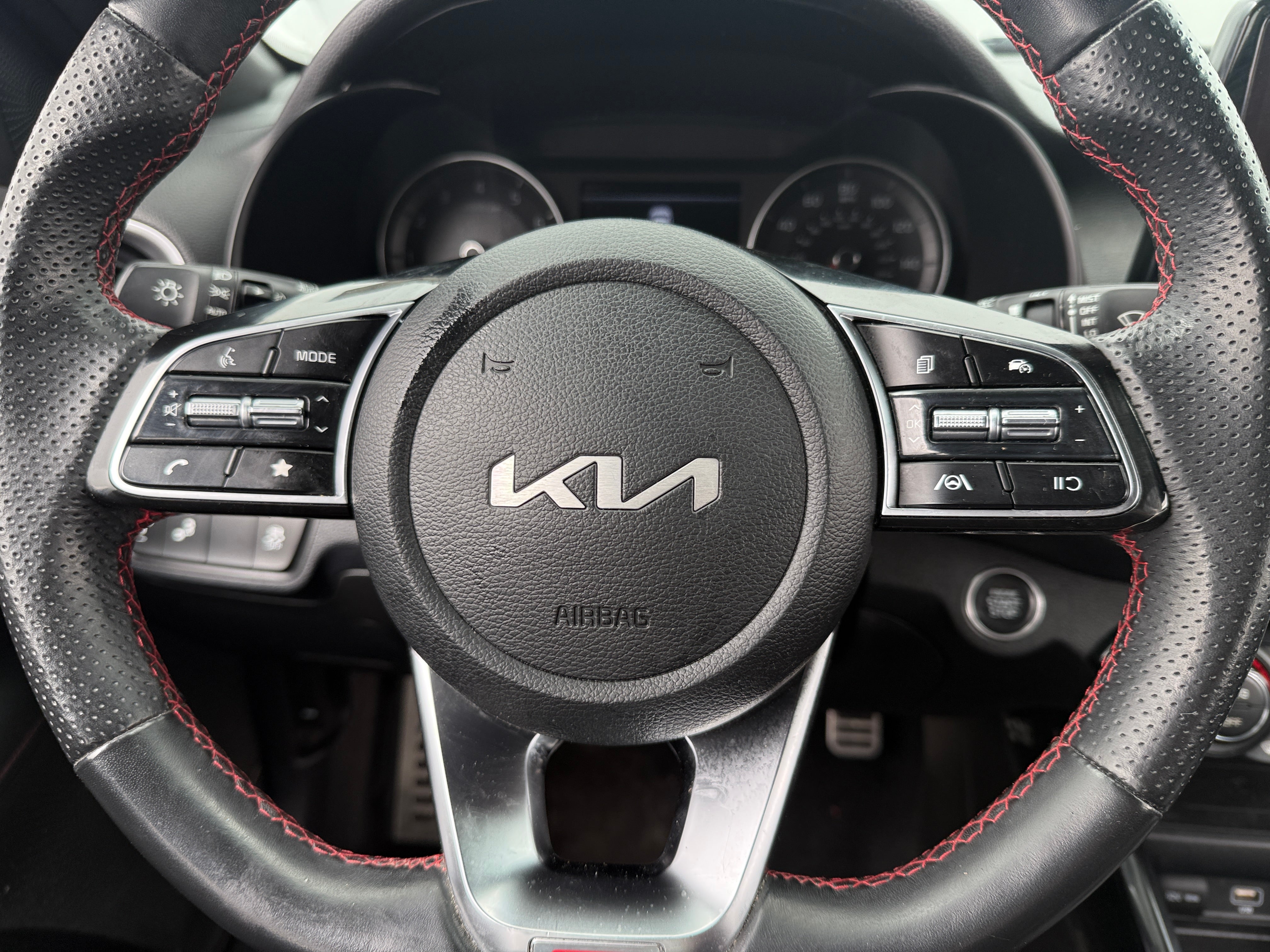 2022 Kia Forte GT 4