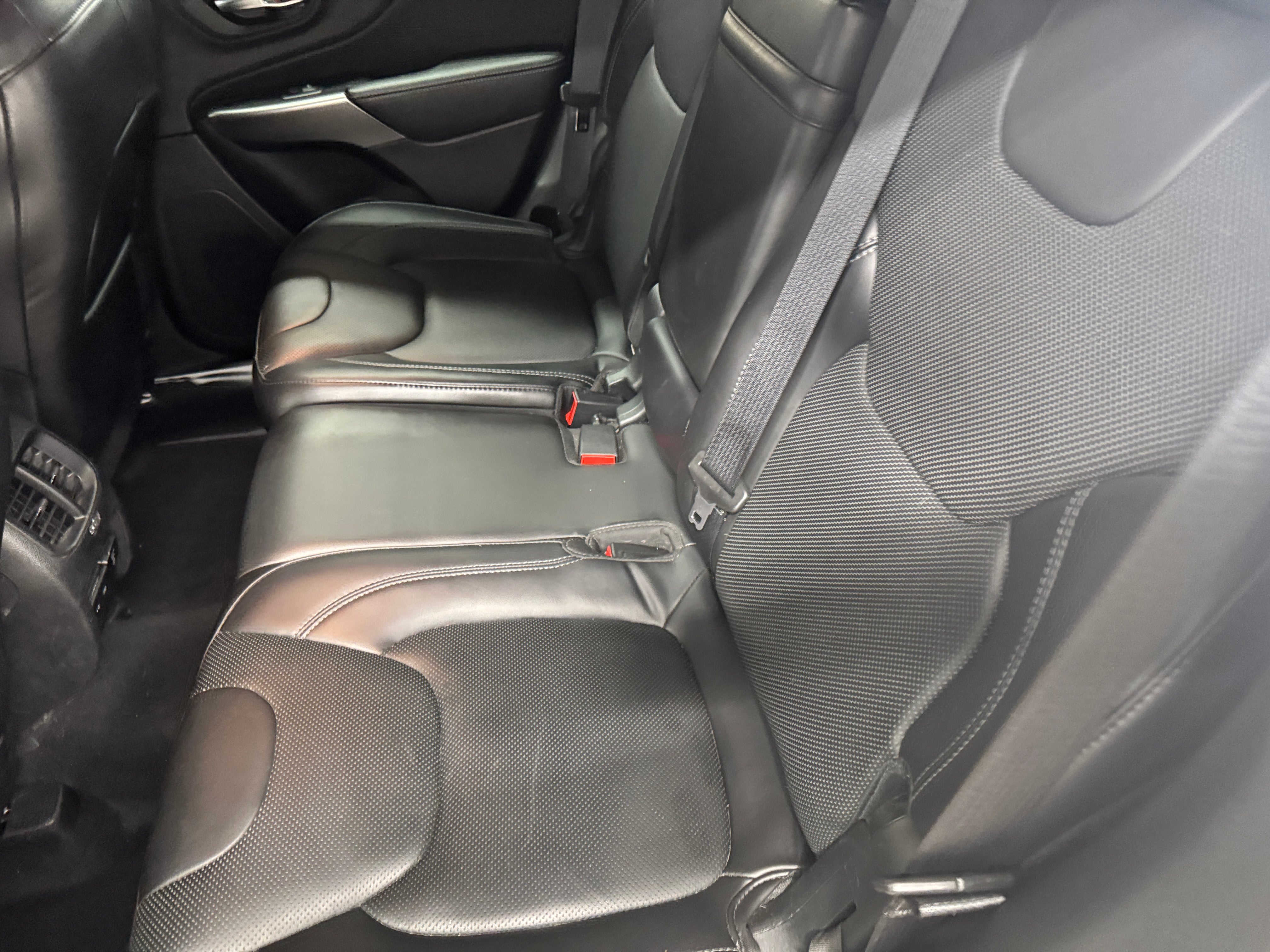 2019 Jeep Cherokee High Altitude 5