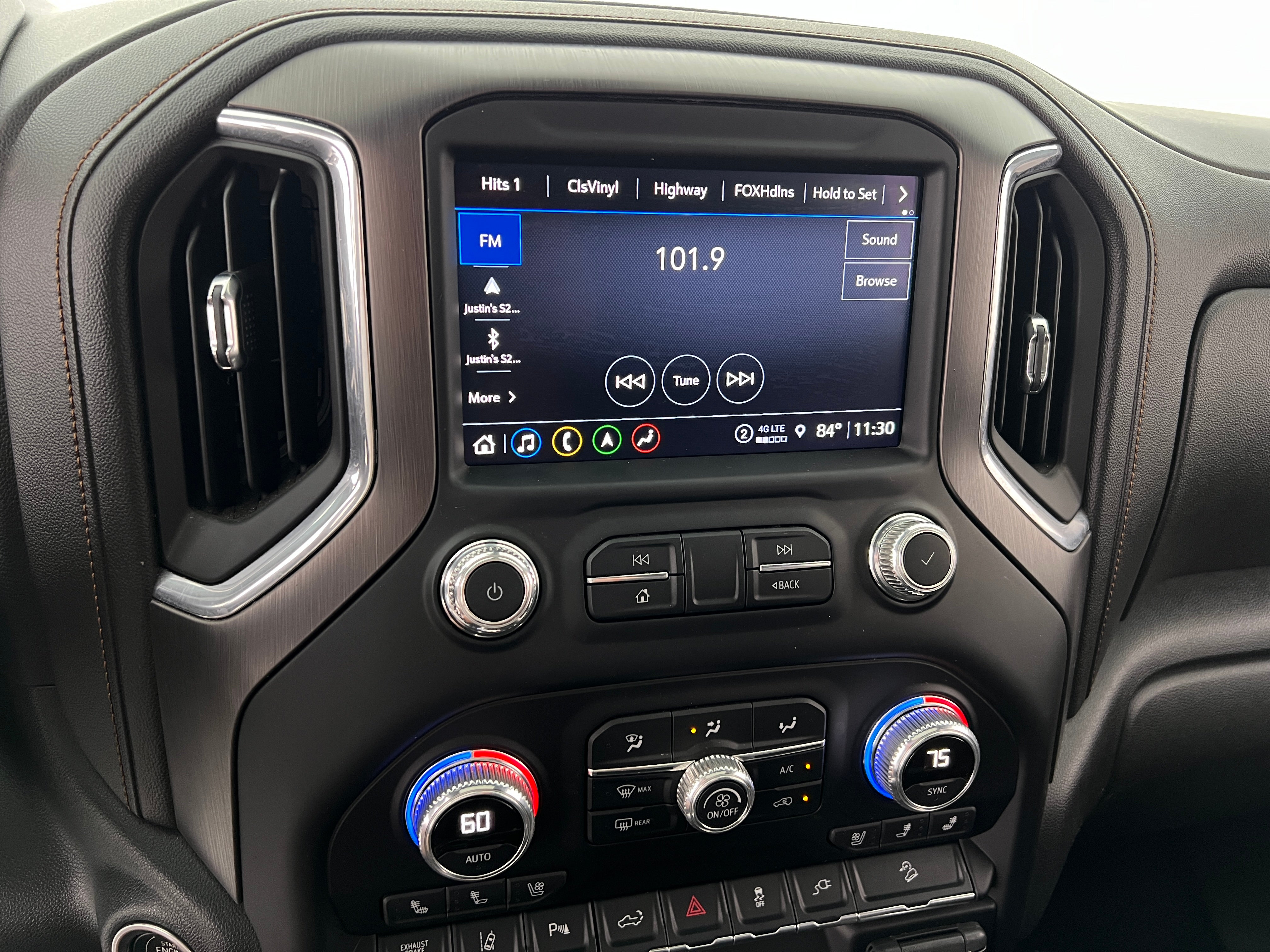 2022 GMC Sierra 2500 AT4 3