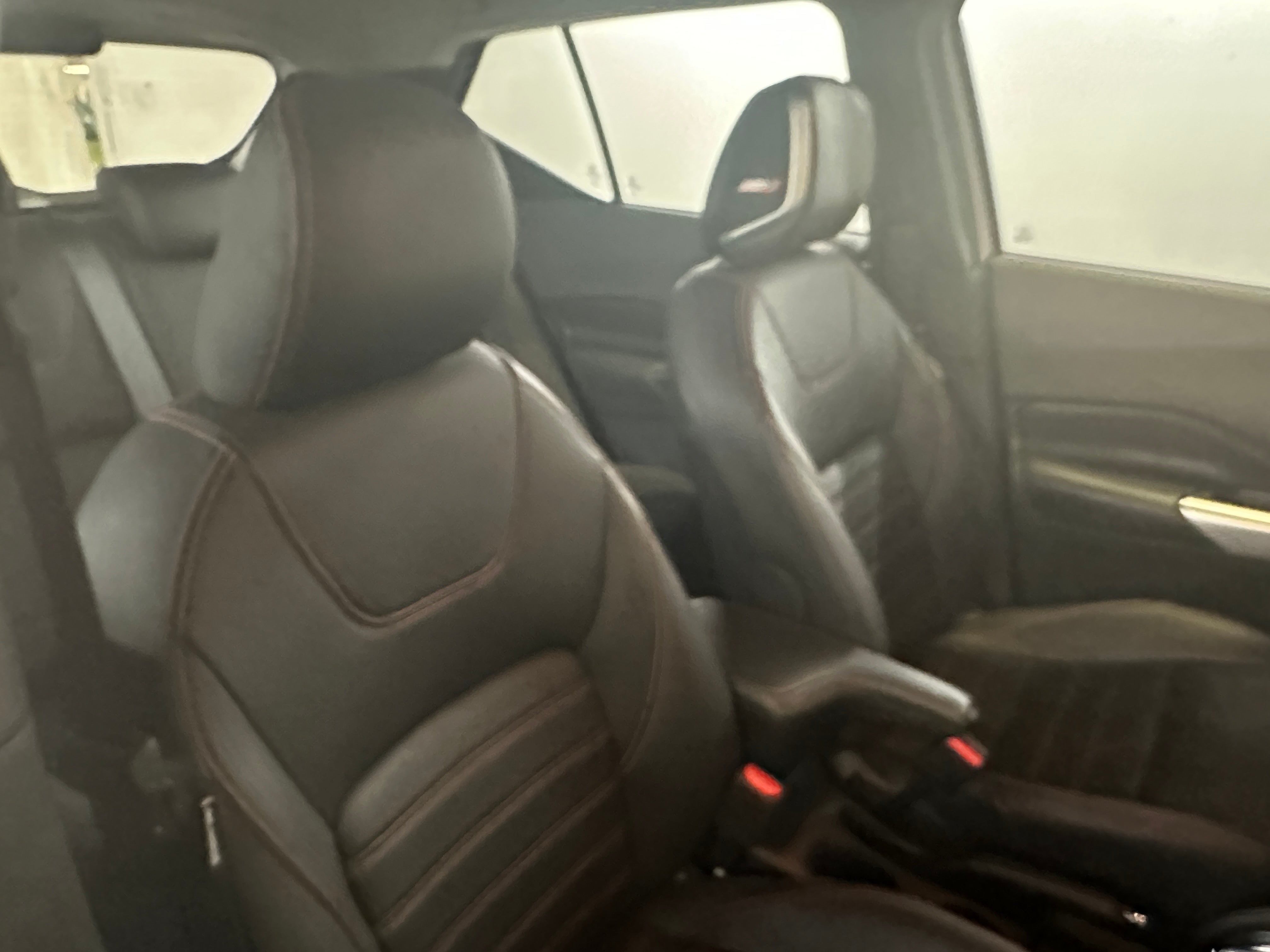 2020 Nissan Kicks SR 2