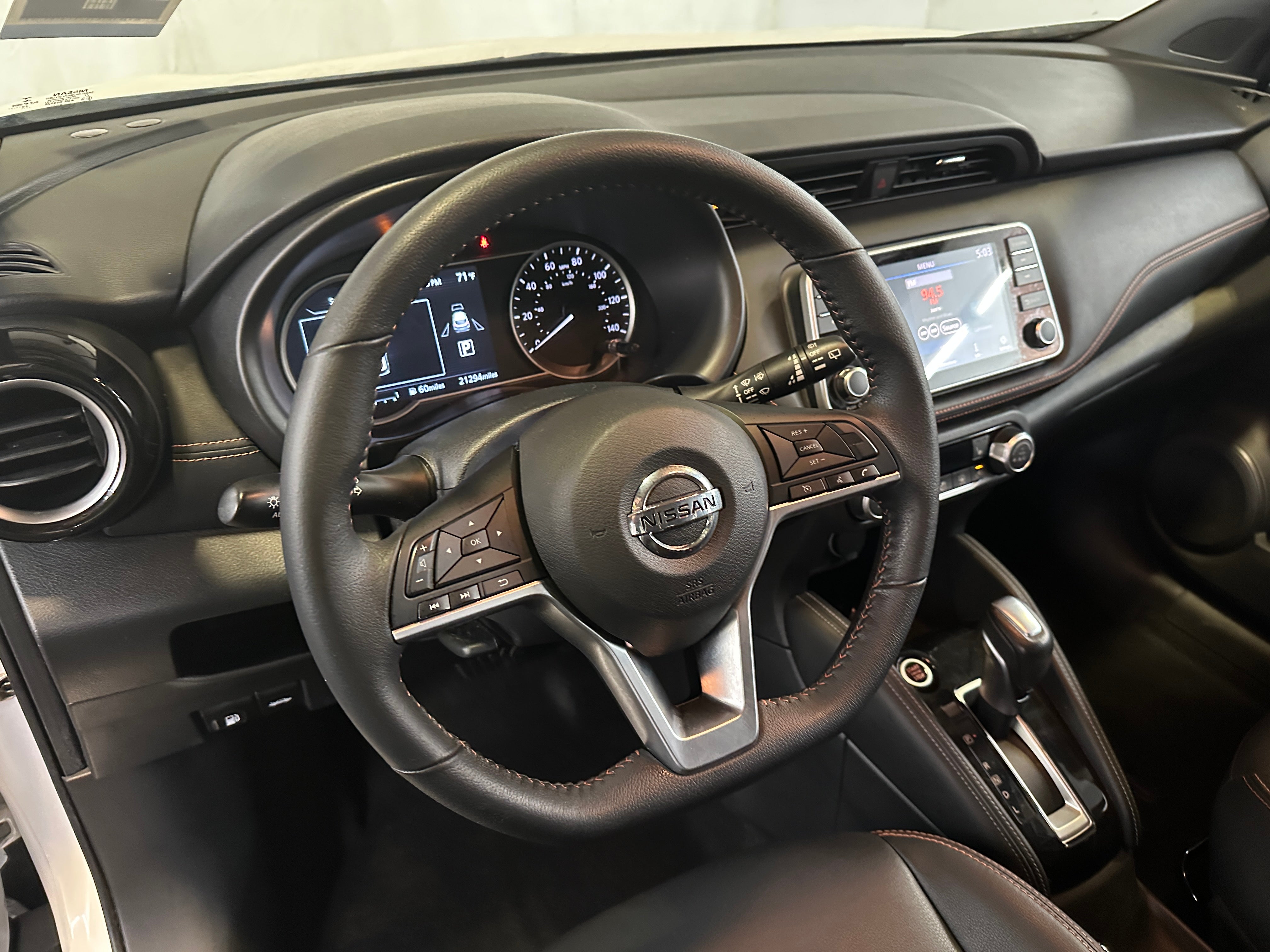 2020 Nissan Kicks SR 5