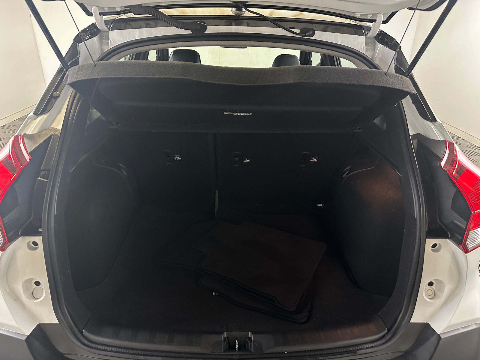 Thumbnail: 2020 Nissan Kicks - 7