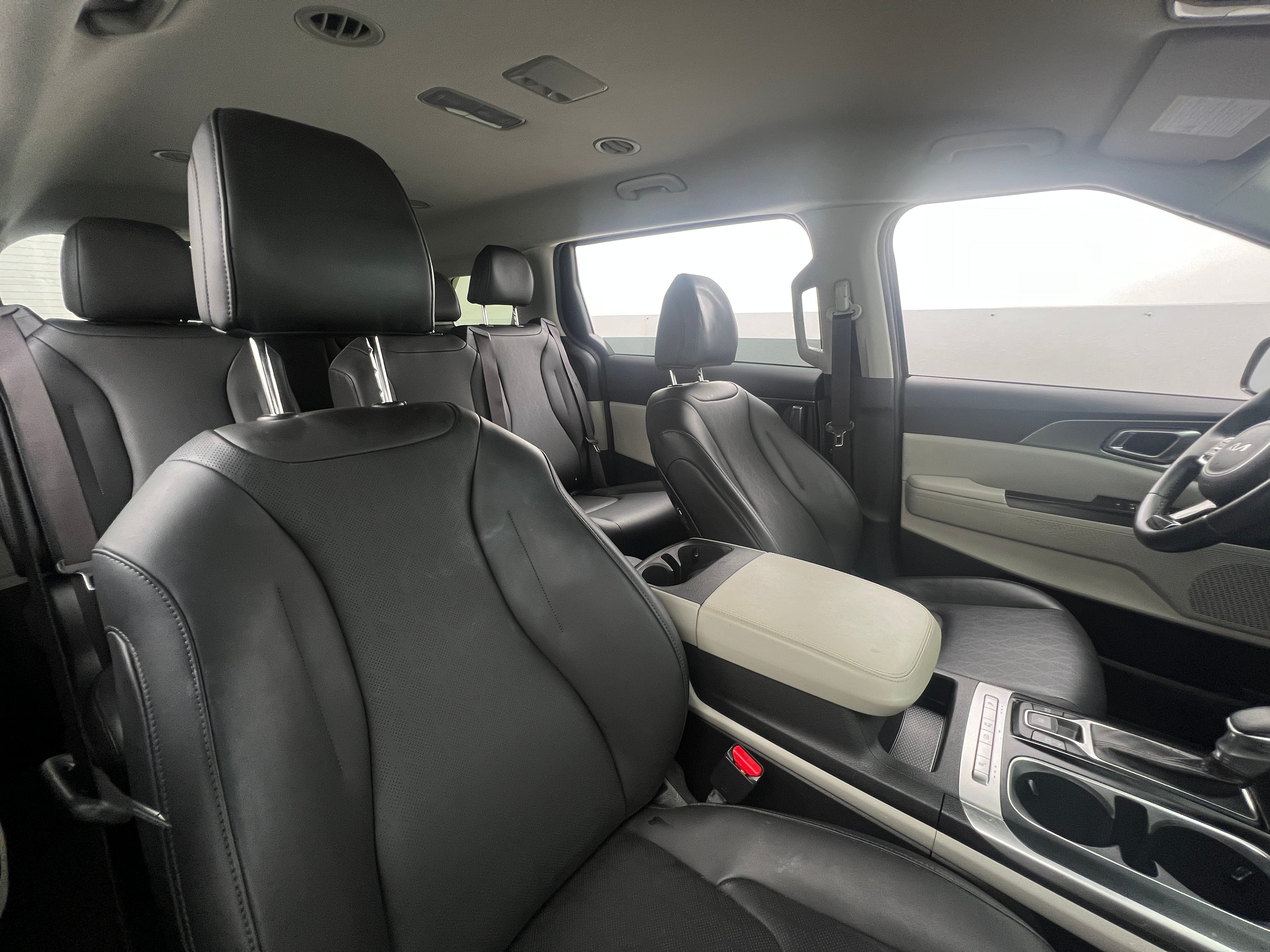 2022 Kia Carnival LX 2