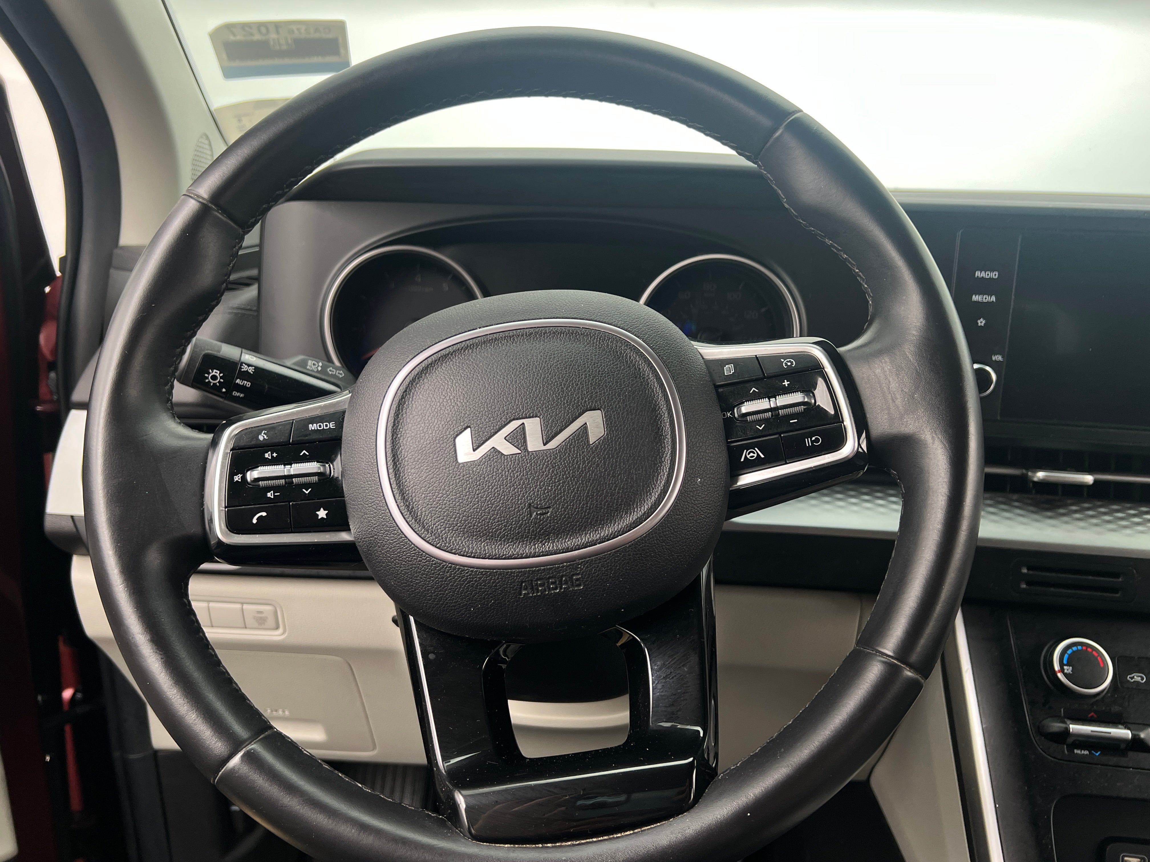 2022 Kia Carnival LX 5