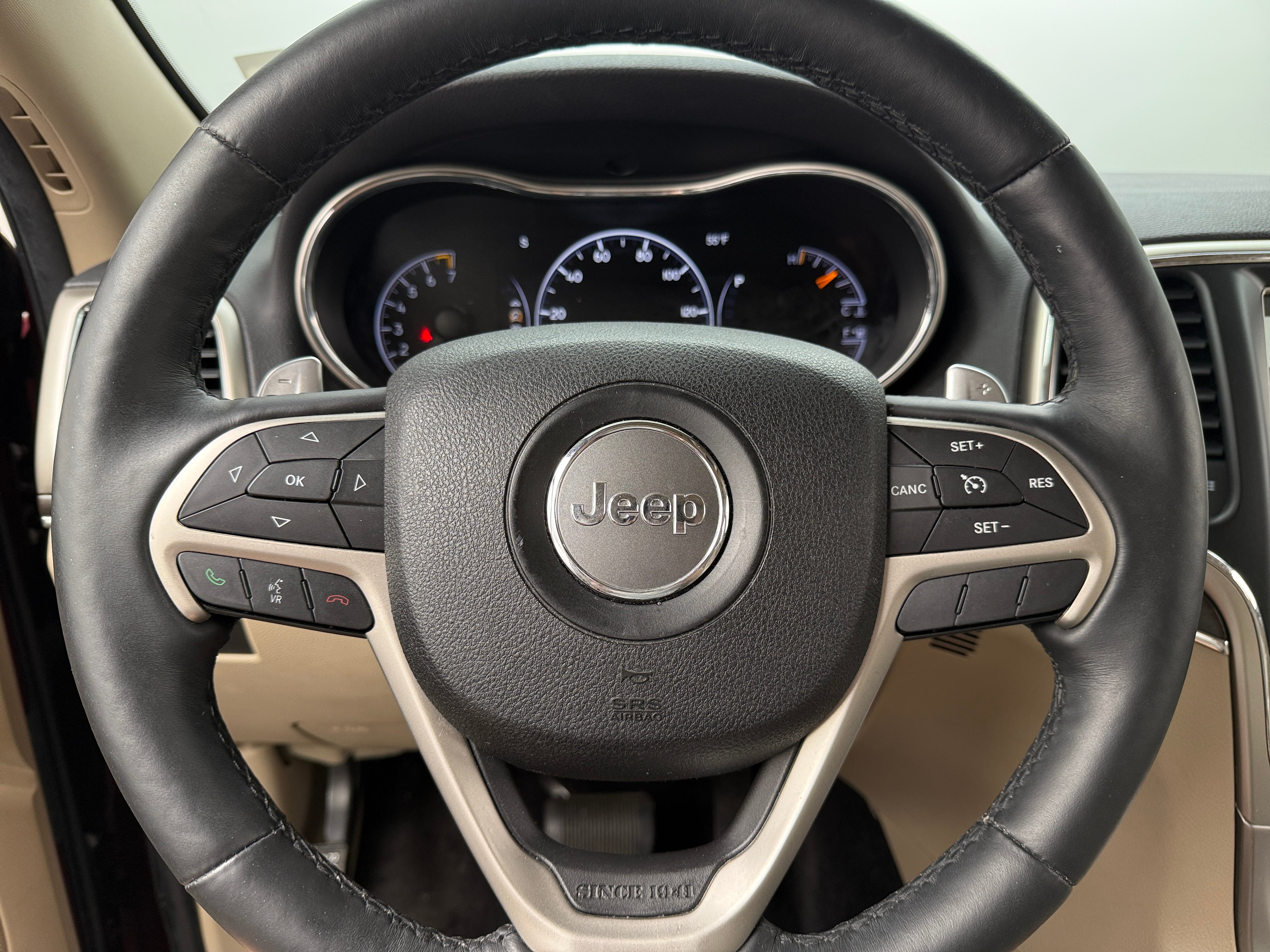 2017 Jeep Grand Cherokee Limited Edition 4