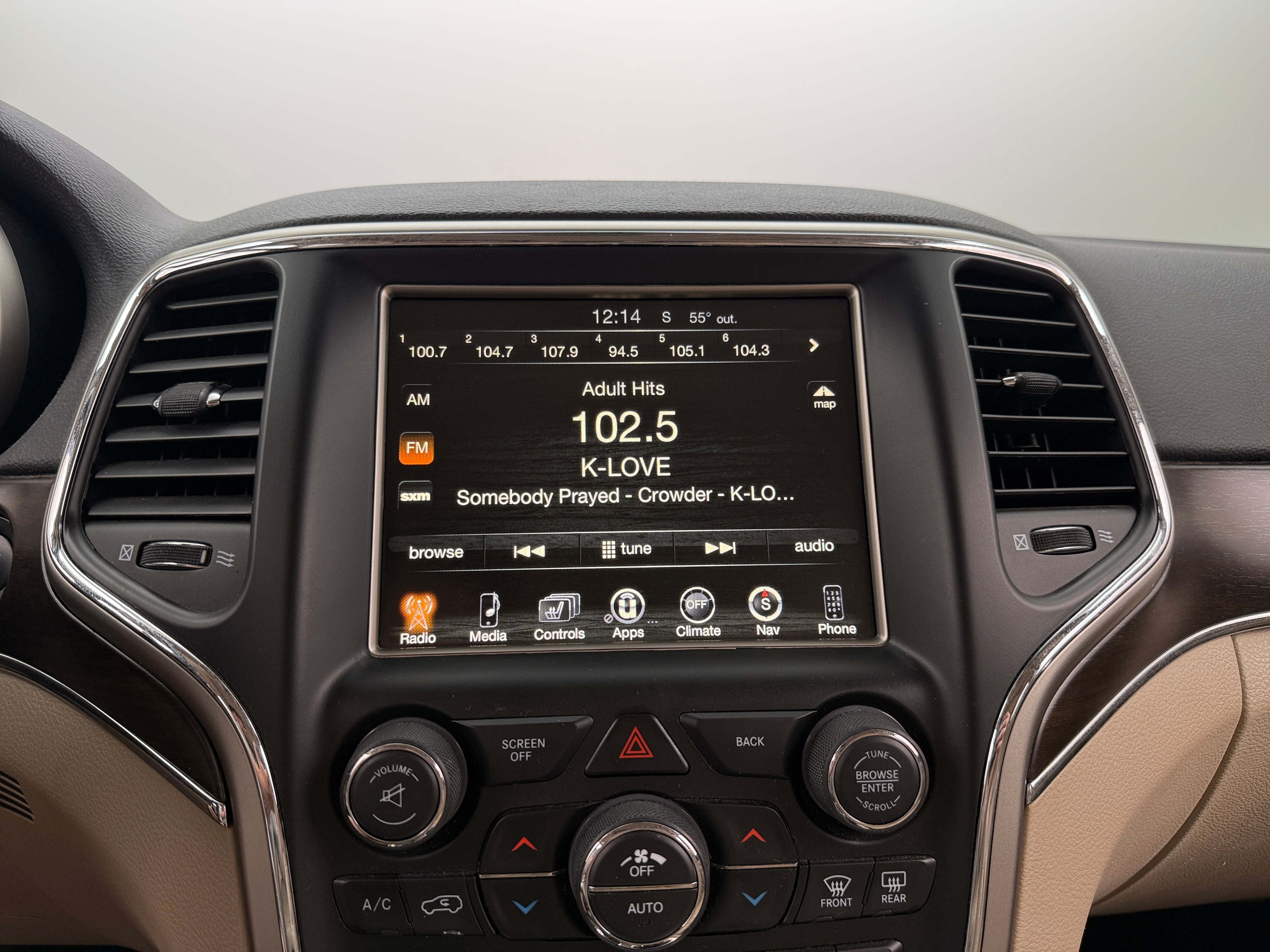 2017 Jeep Grand Cherokee Limited Edition 3