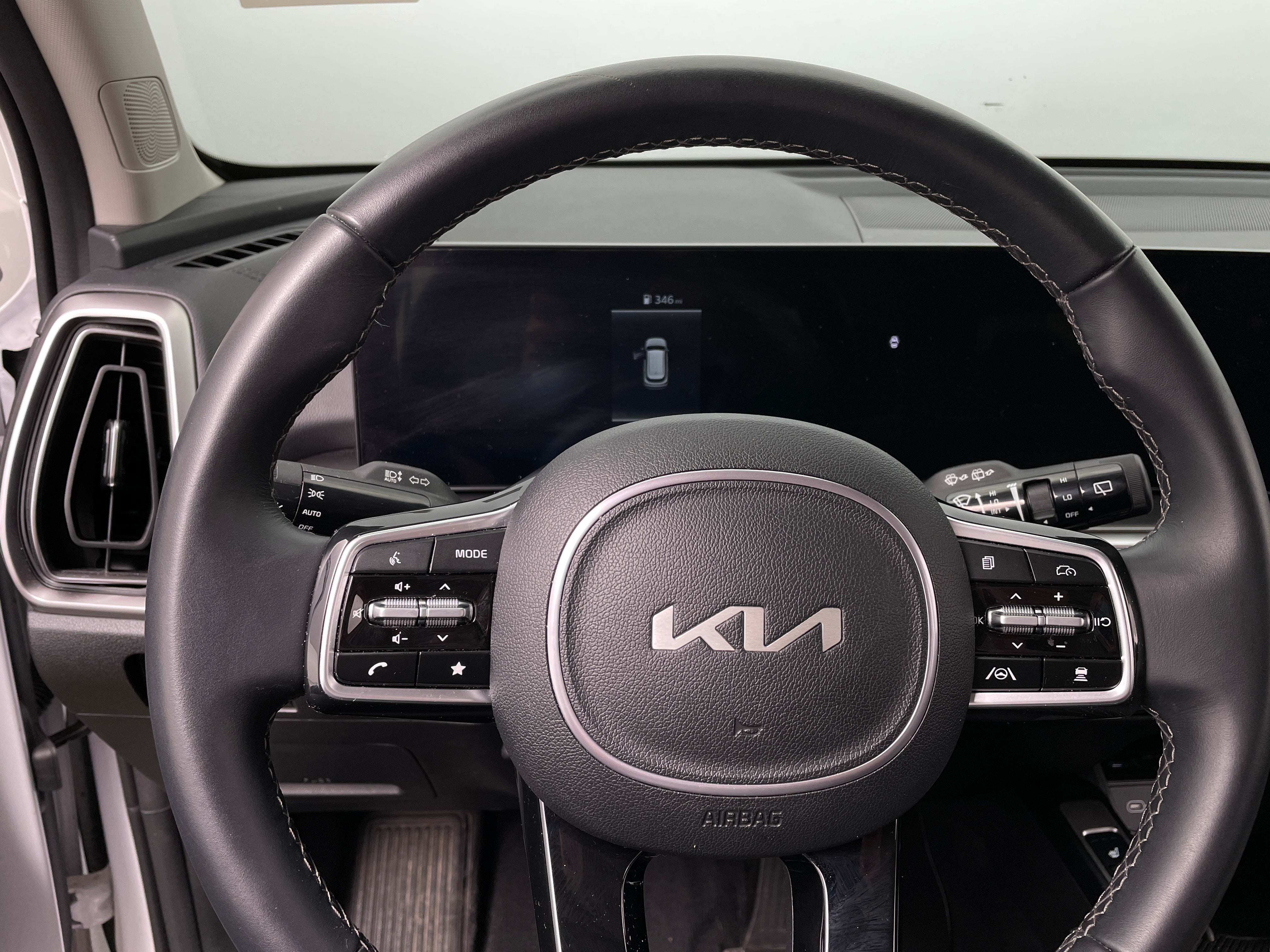 2024 Kia Sorento S 4