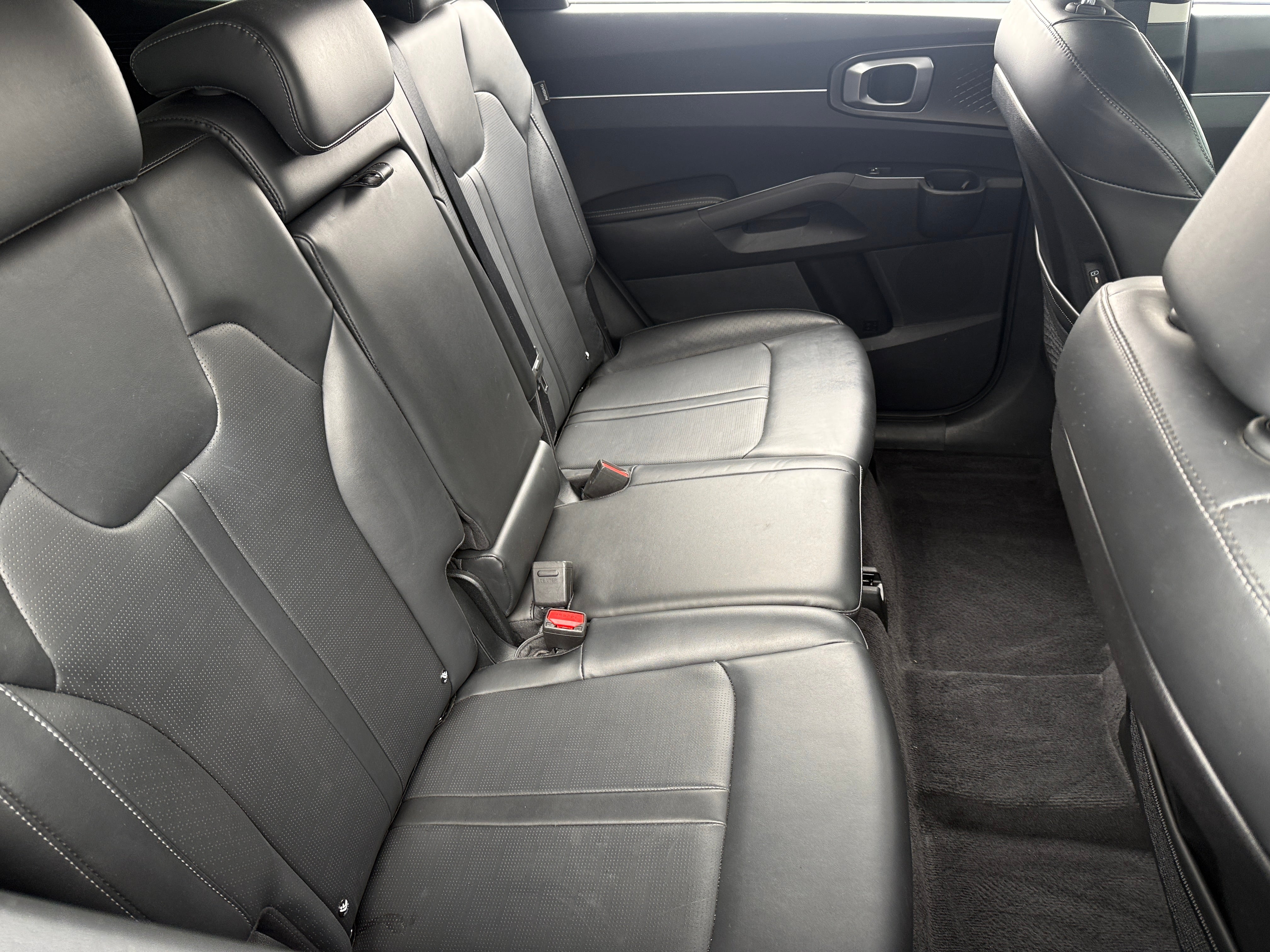 2024 Kia Sorento S 5