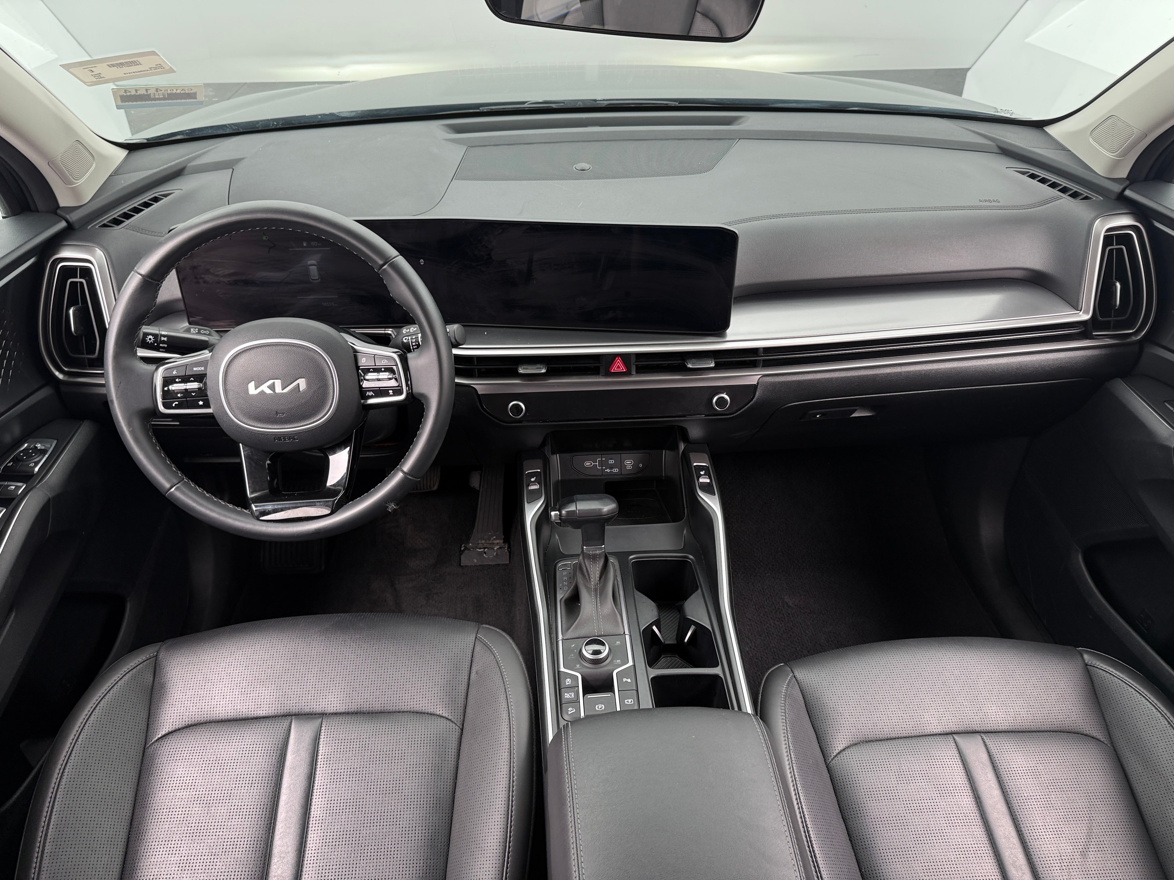 2024 Kia Sorento S 2