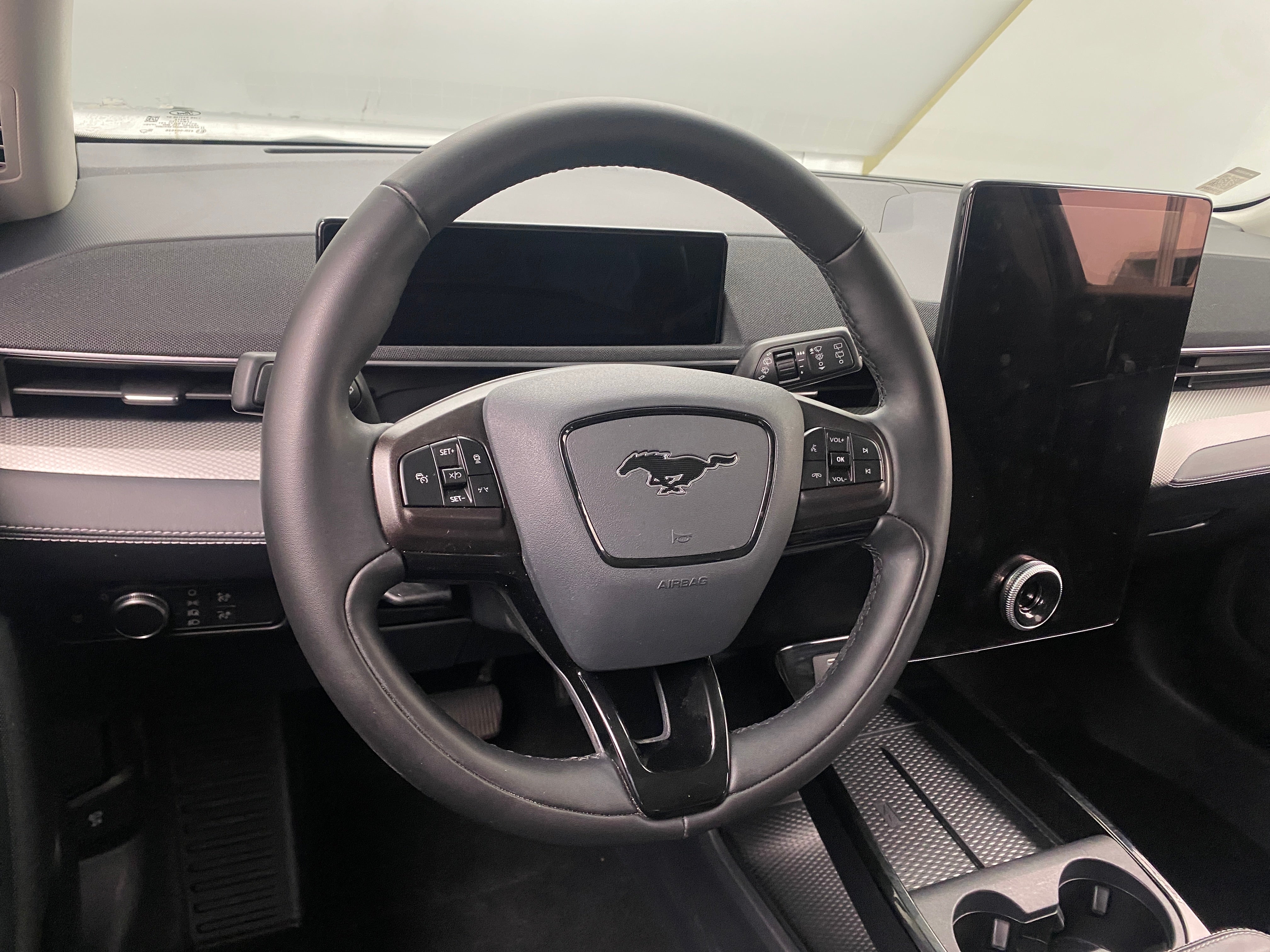 2021 Ford Mustang Mach-E Select 4